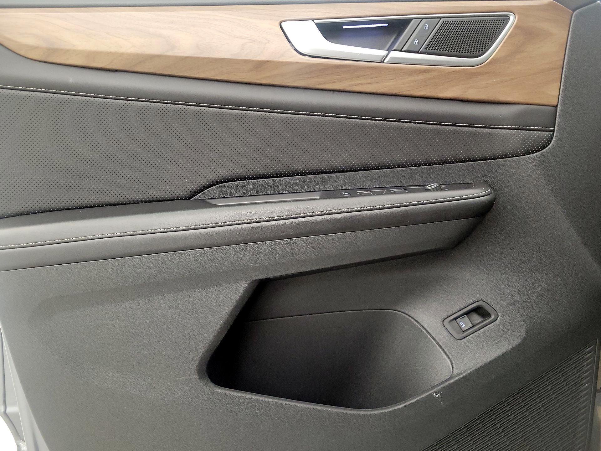 Thumbnail: 2024 Volkswagen Atlas - 12