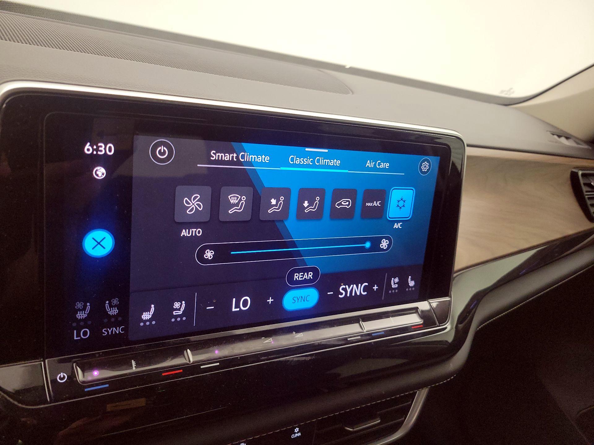 Thumbnail: 2024 Volkswagen Atlas - 16