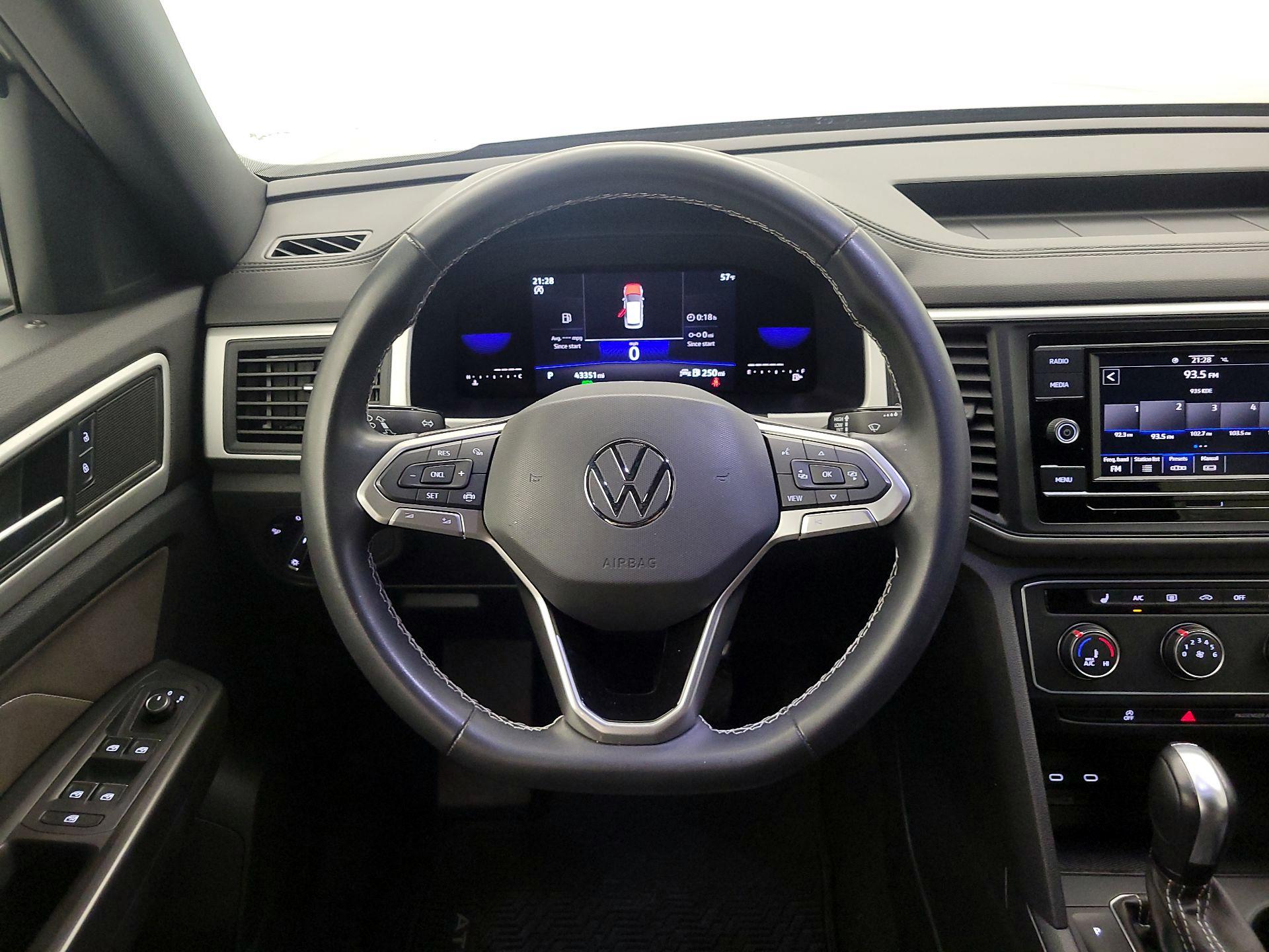 Thumbnail: 2022 Volkswagen Atlas - 10