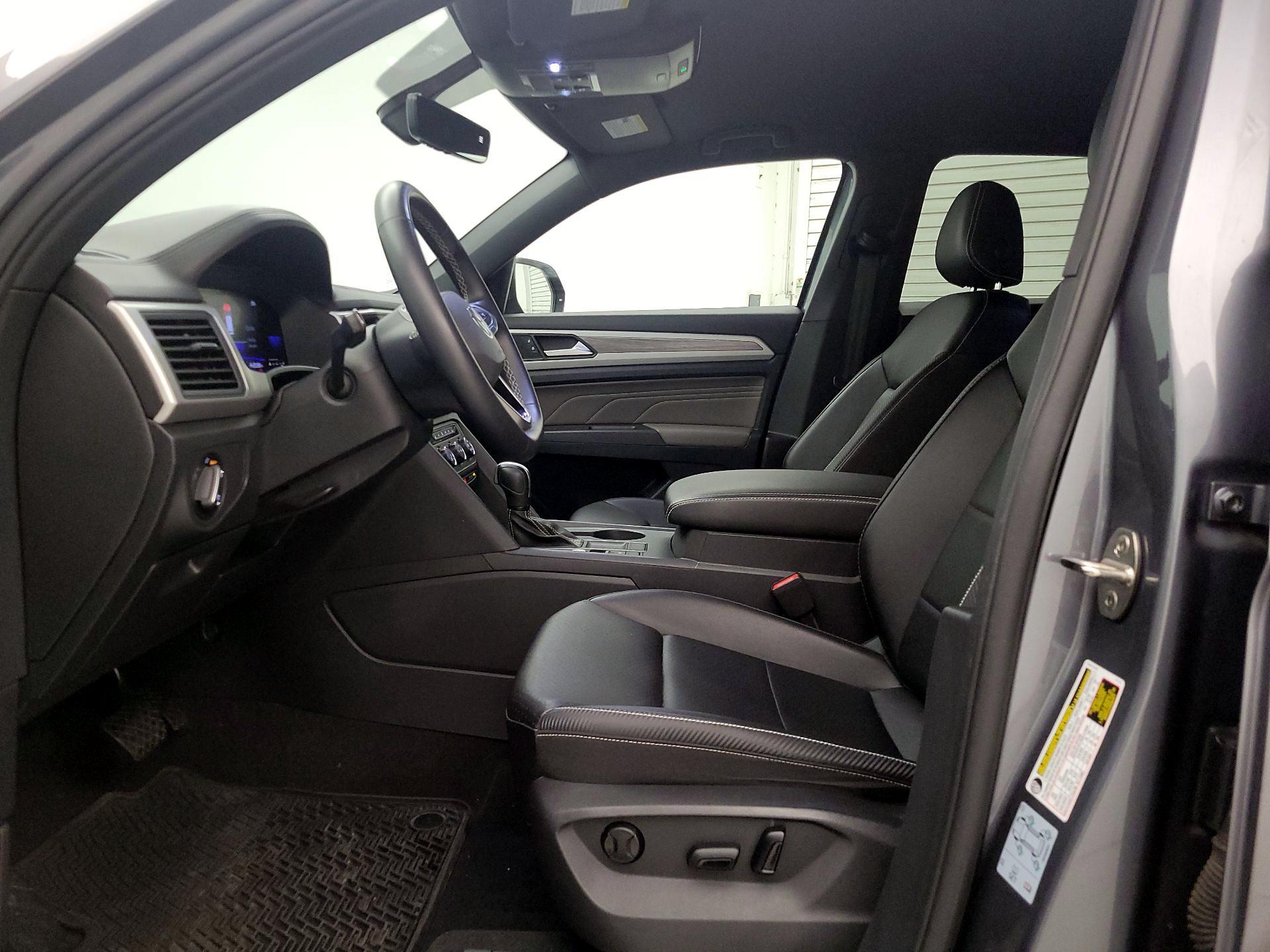 Thumbnail: 2022 Volkswagen Atlas - 11