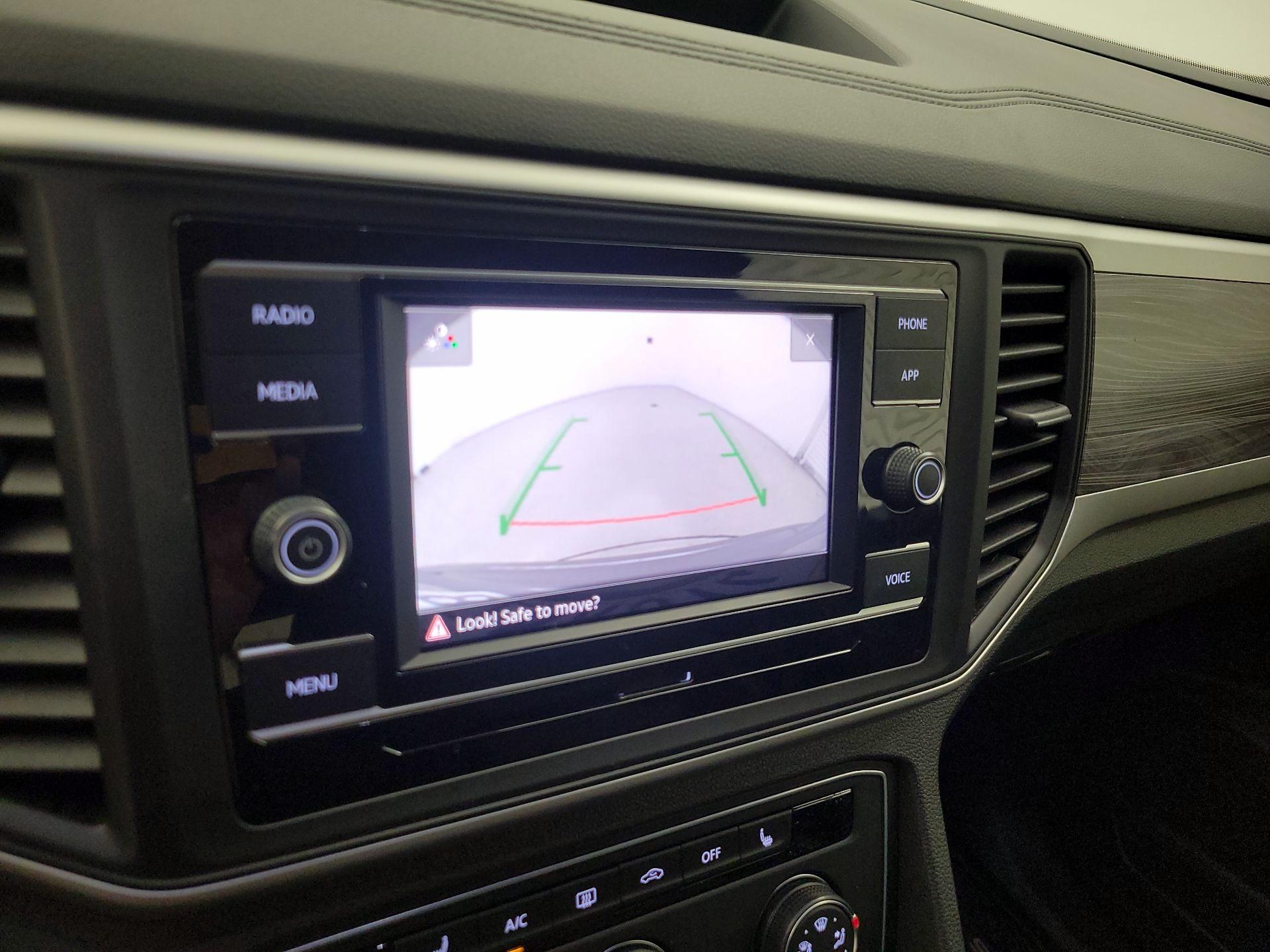 Thumbnail: 2022 Volkswagen Atlas - 14