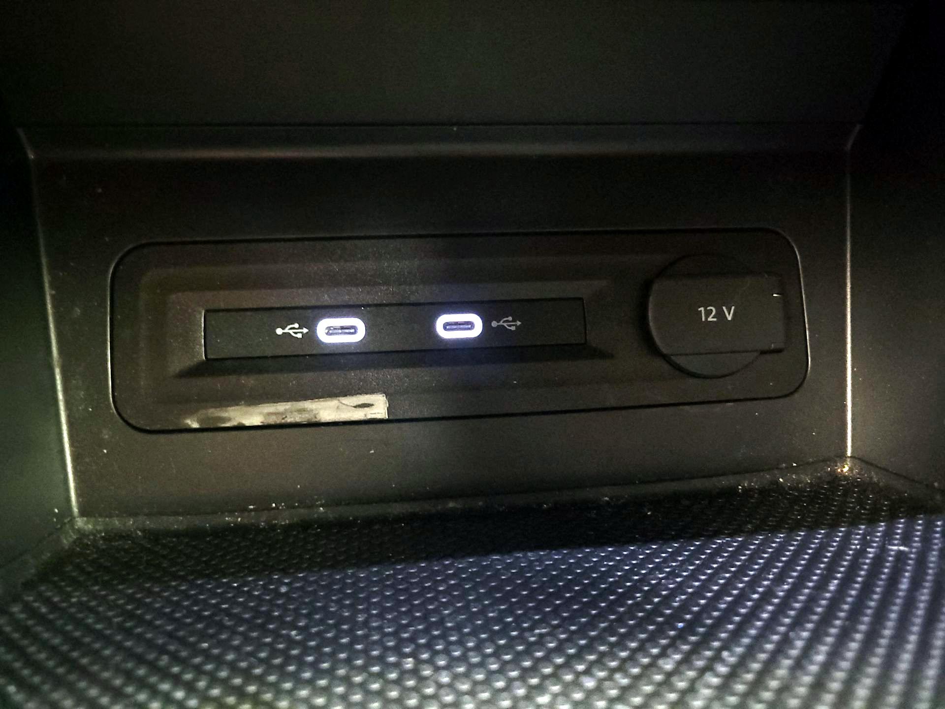 Thumbnail: 2022 Volkswagen Atlas - 18