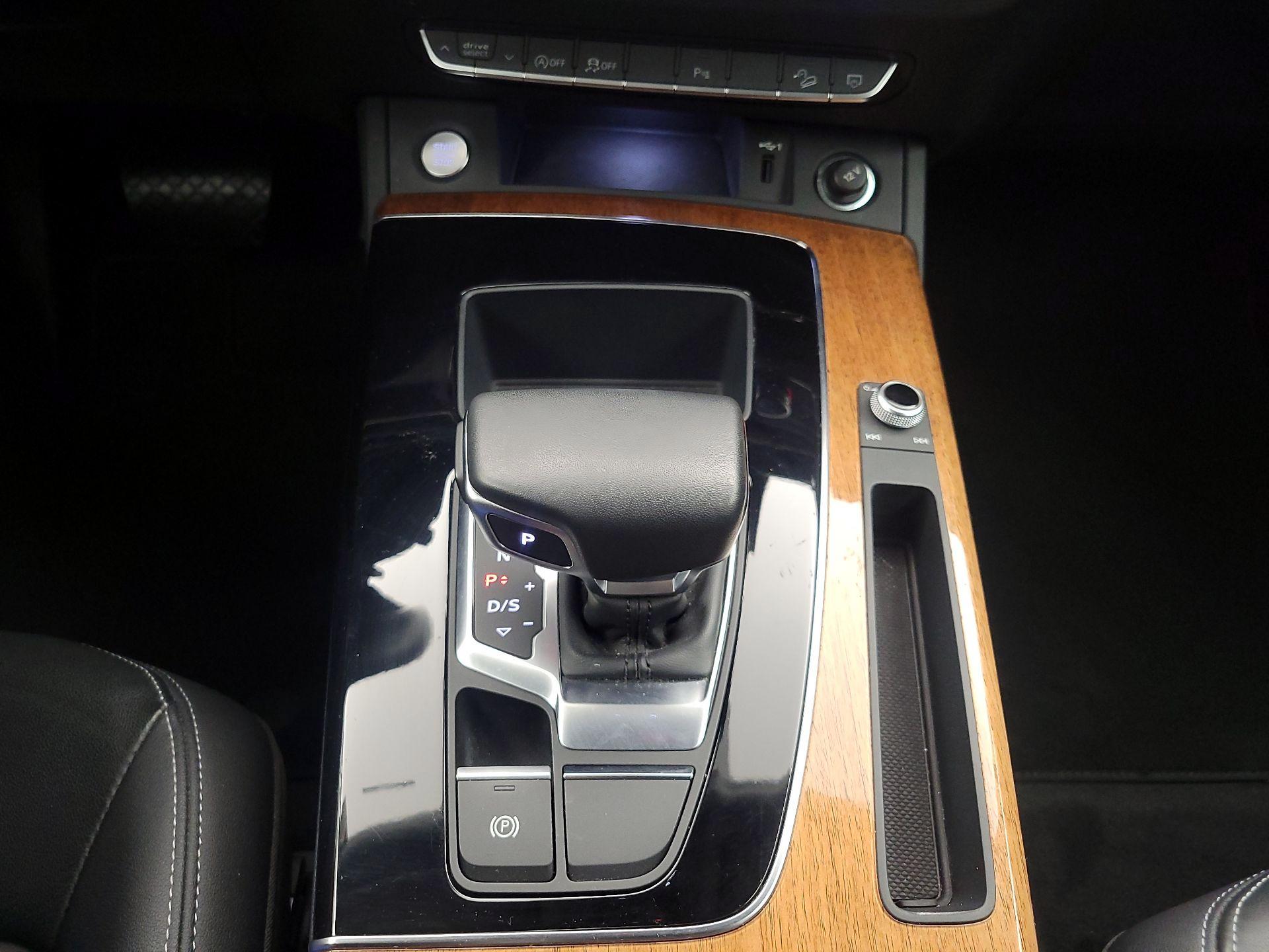 Thumbnail: 2023 Audi Q5 - 18