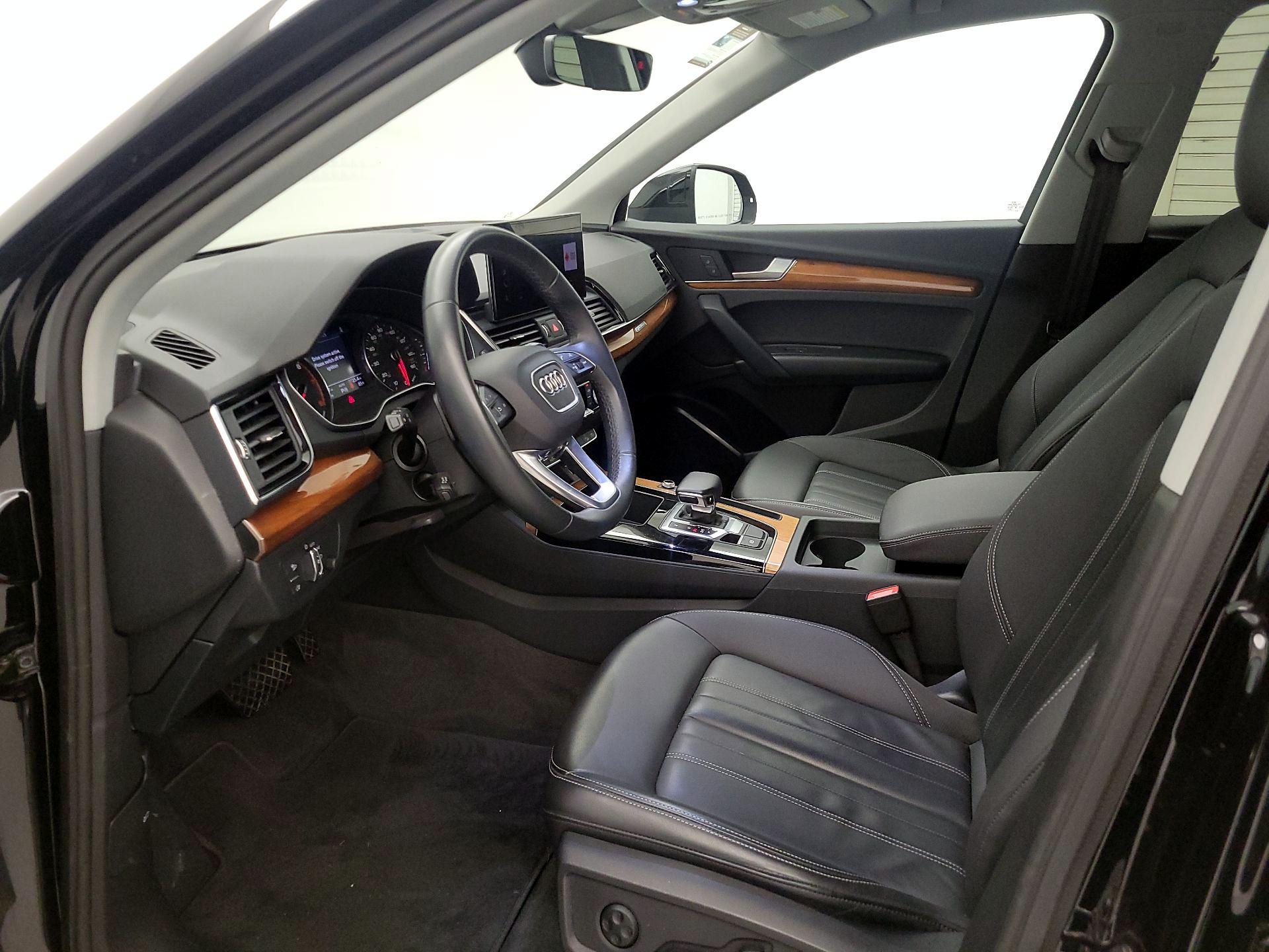 Thumbnail: 2023 Audi Q5 - 11