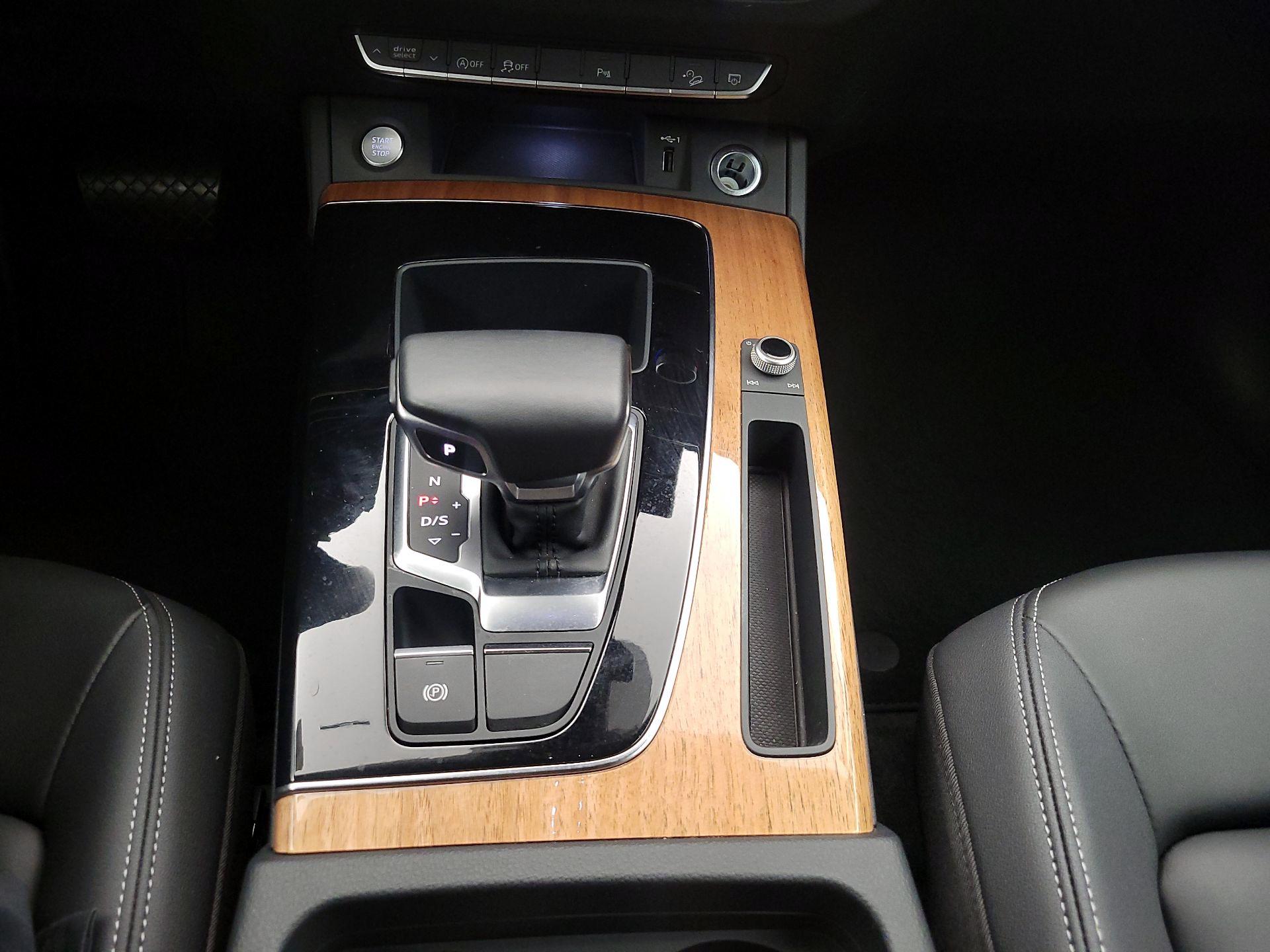 Thumbnail: 2023 Audi Q5 - 18