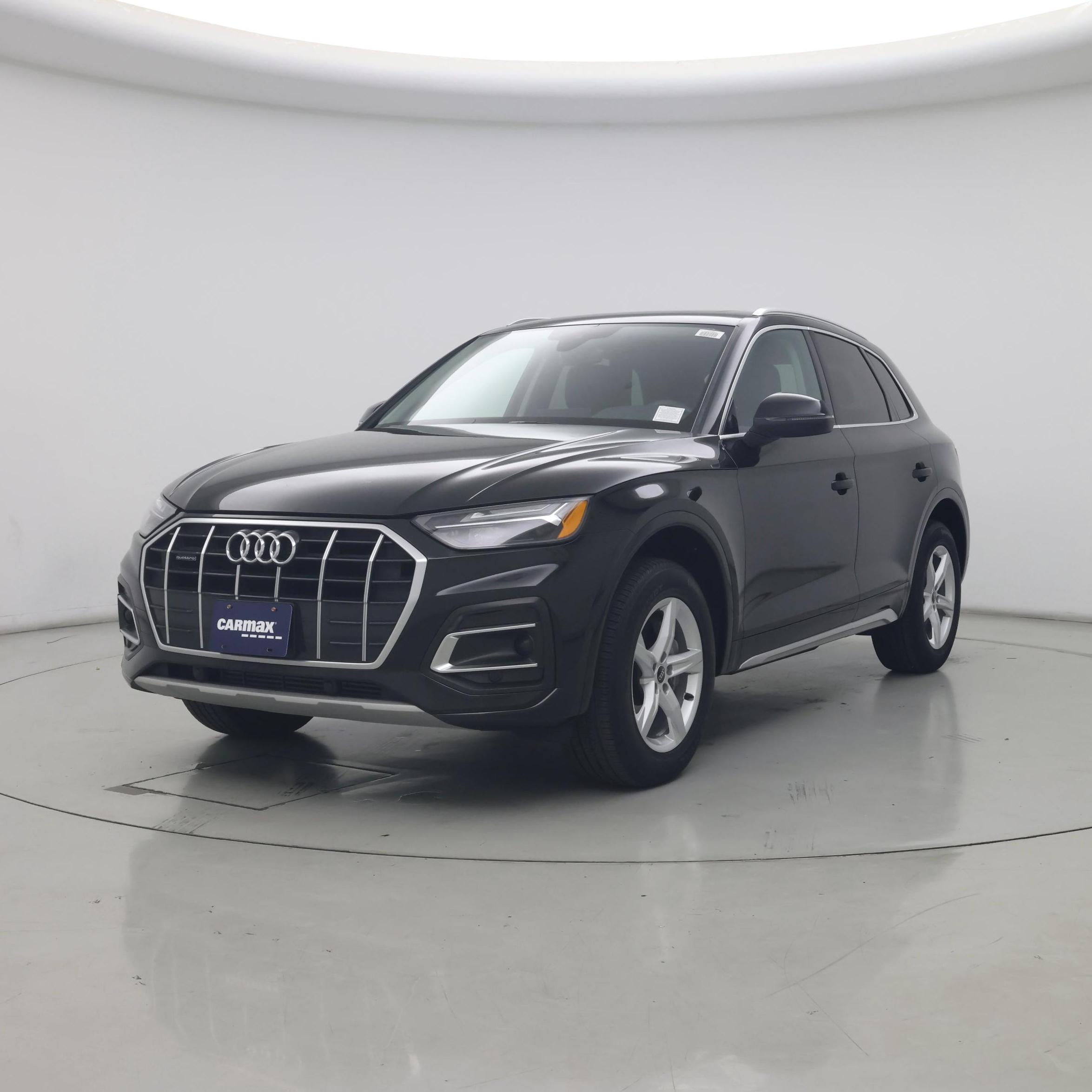 Thumbnail: 2023 Audi Q5 - 4
