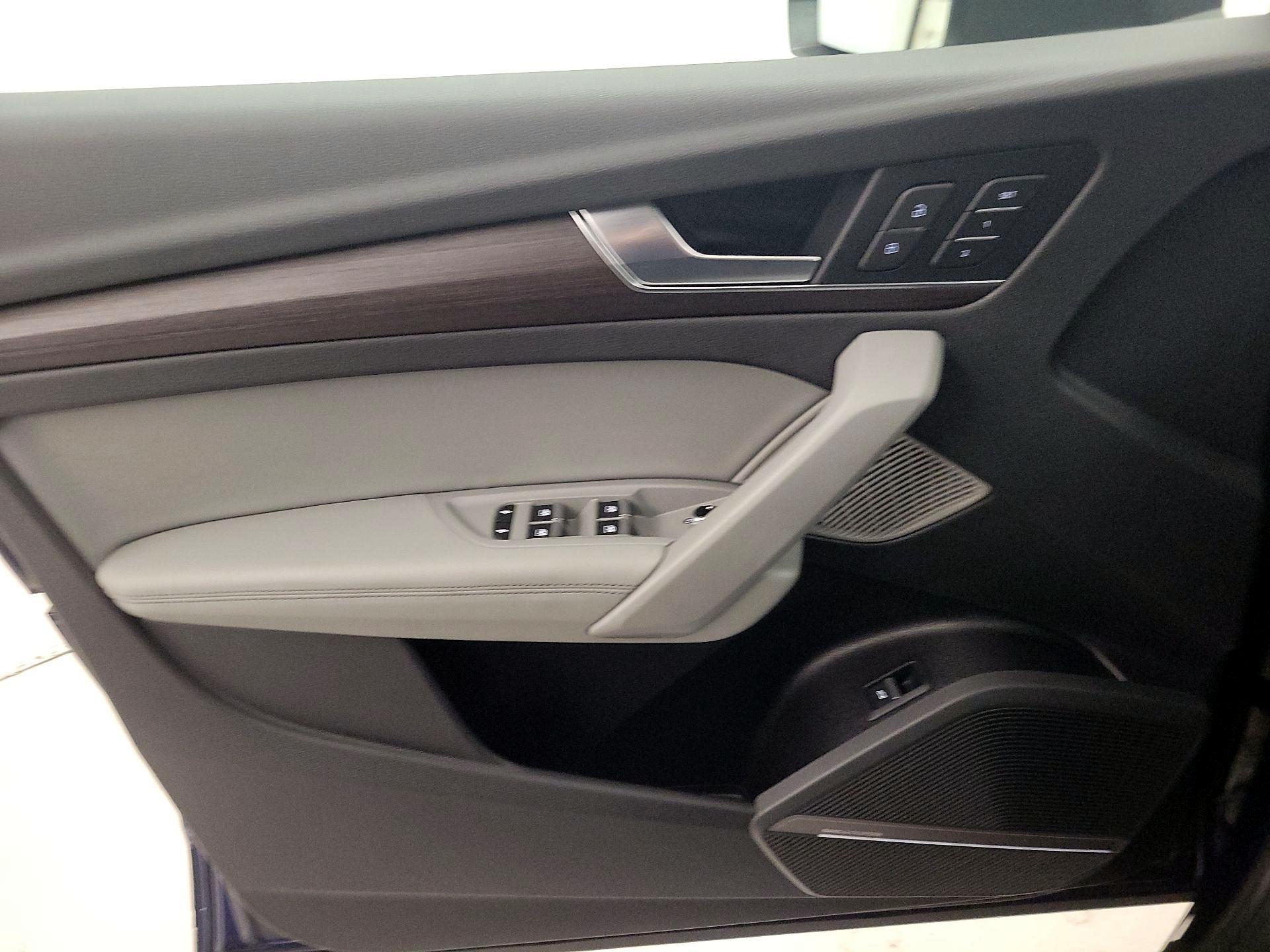 Thumbnail: 2021 Audi Q5 - 12