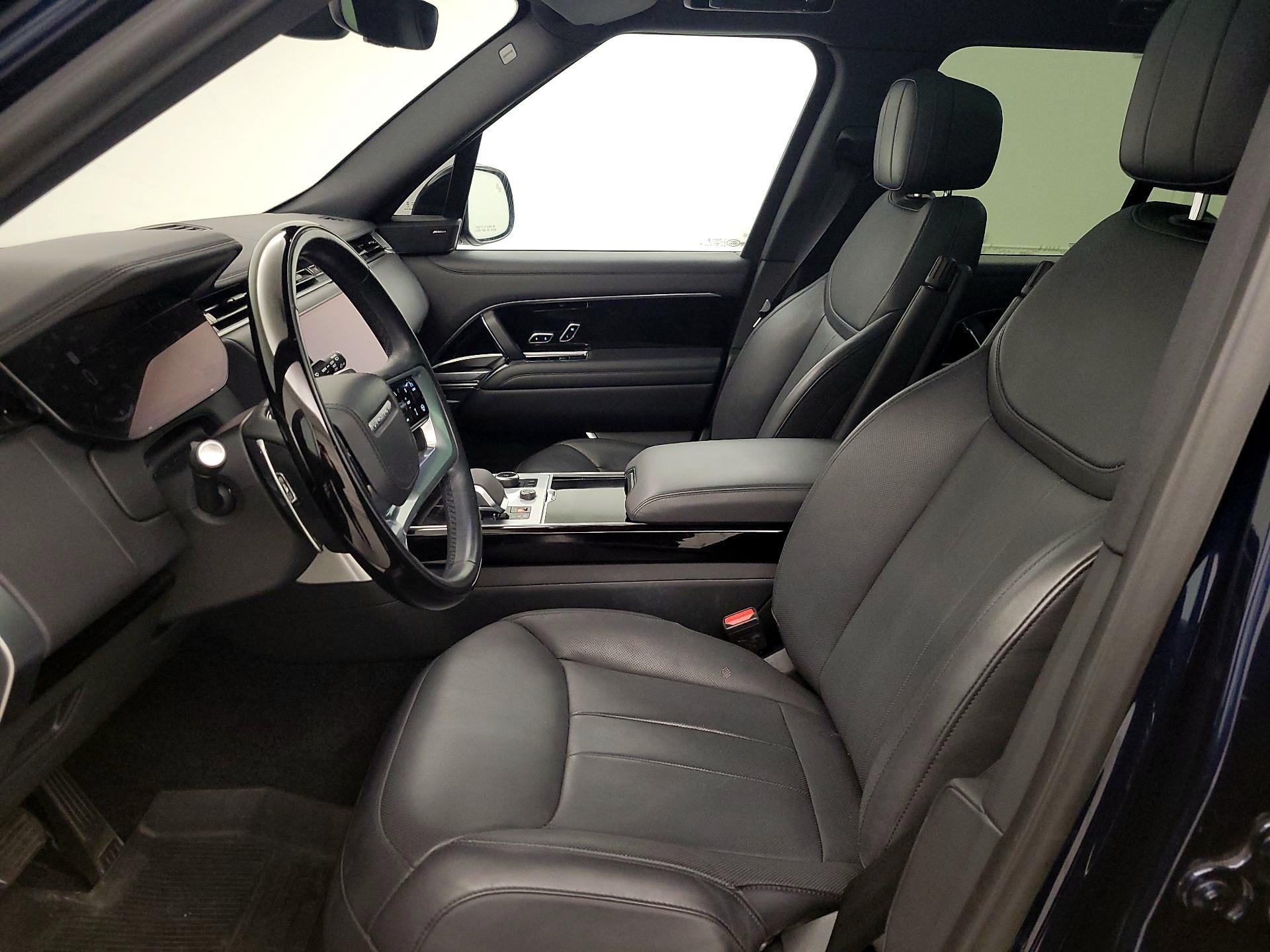 Thumbnail: 2023 Land Rover Range Rover - 11