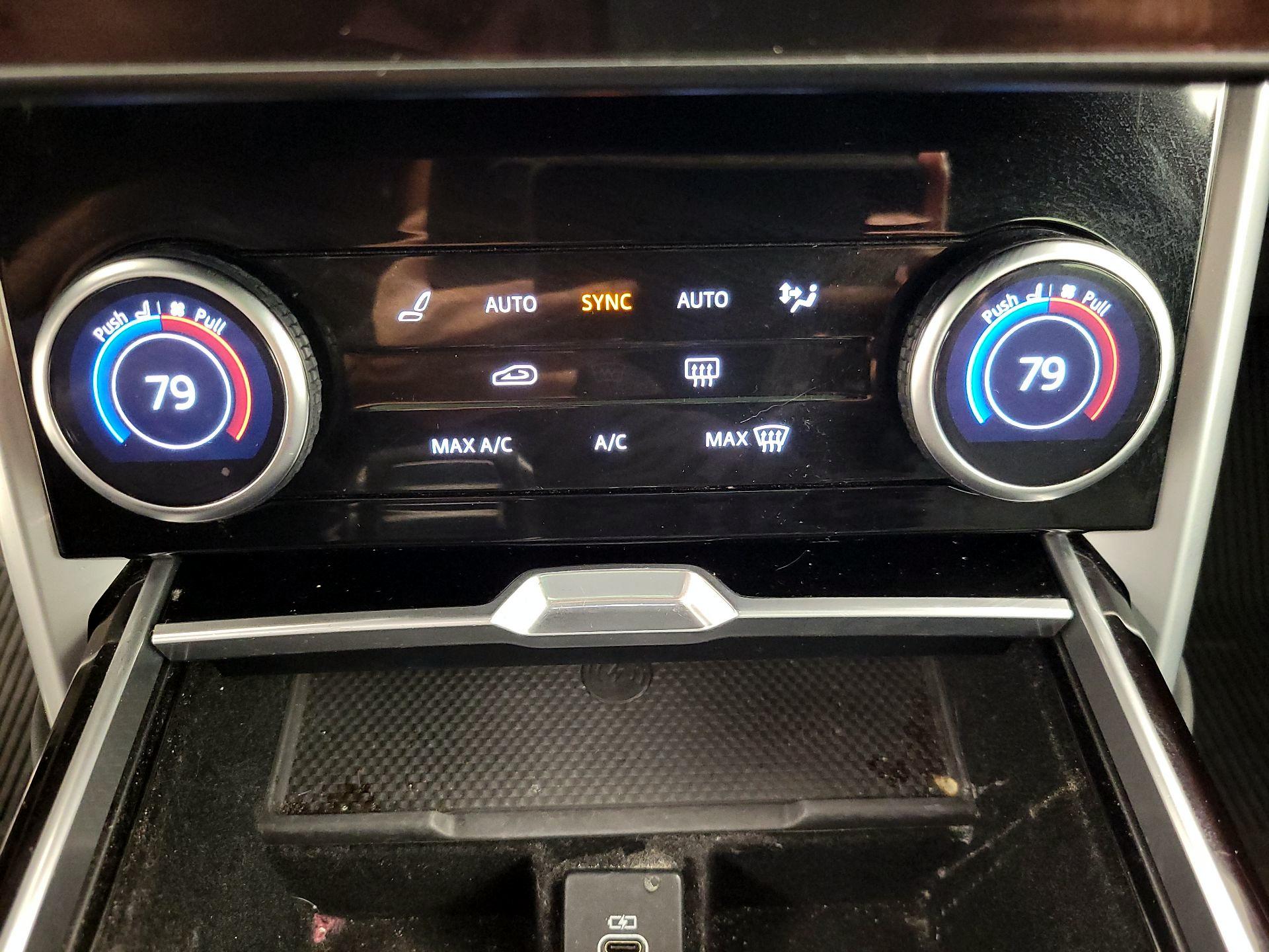 Thumbnail: 2023 Land Rover Range Rover - 16