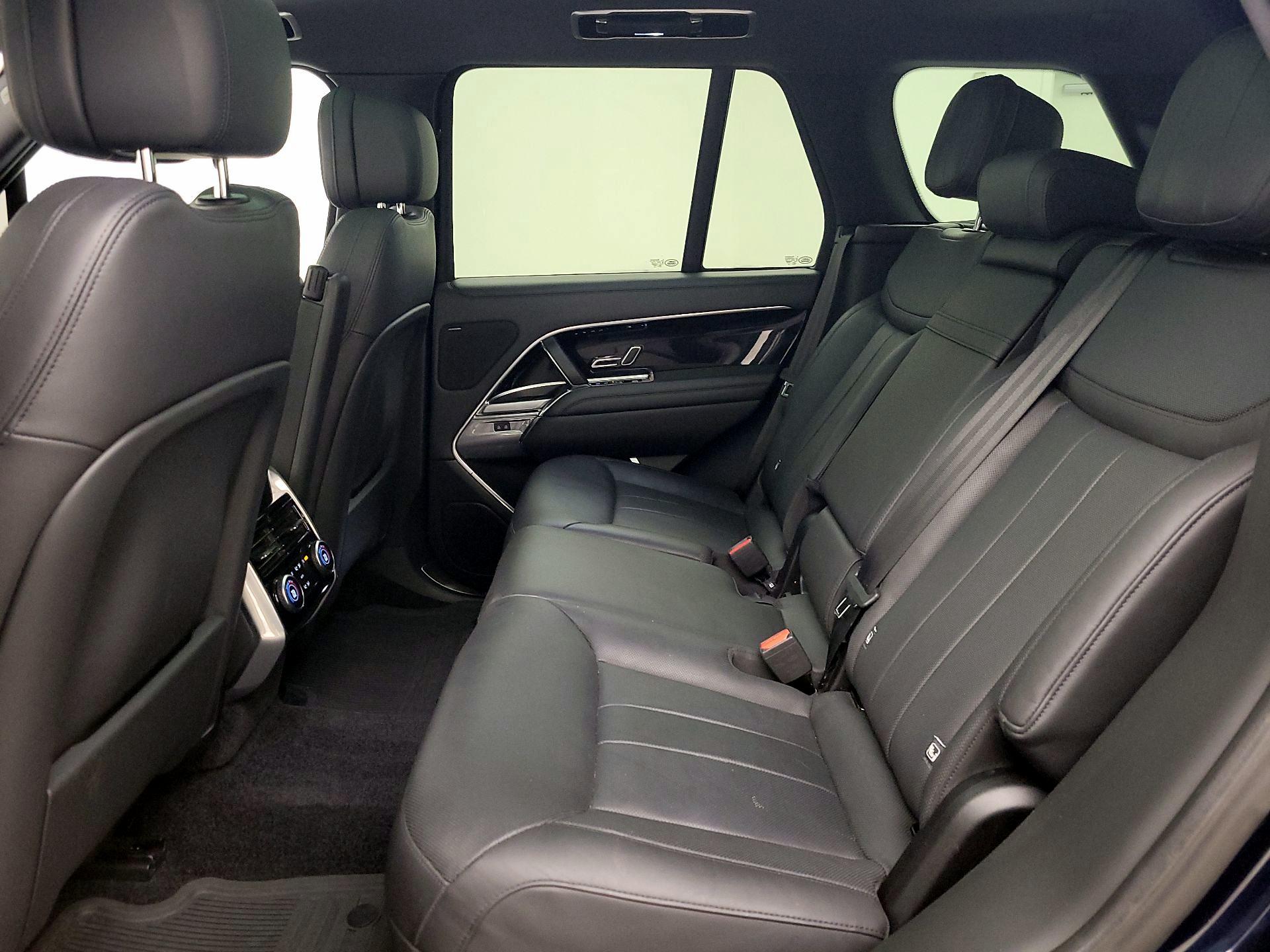 Thumbnail: 2023 Land Rover Range Rover - 20