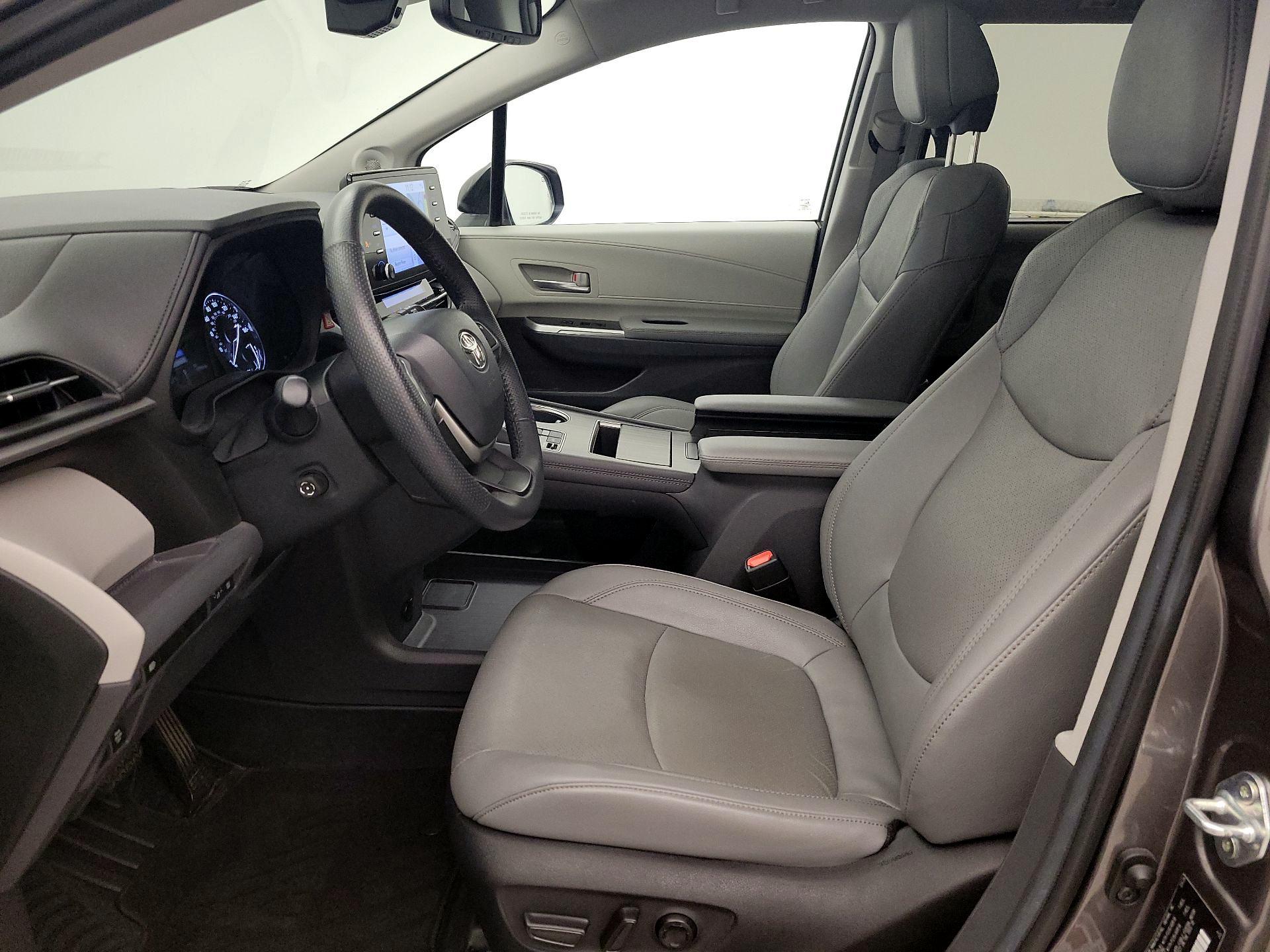 Thumbnail: 2024 Toyota Sienna - 11