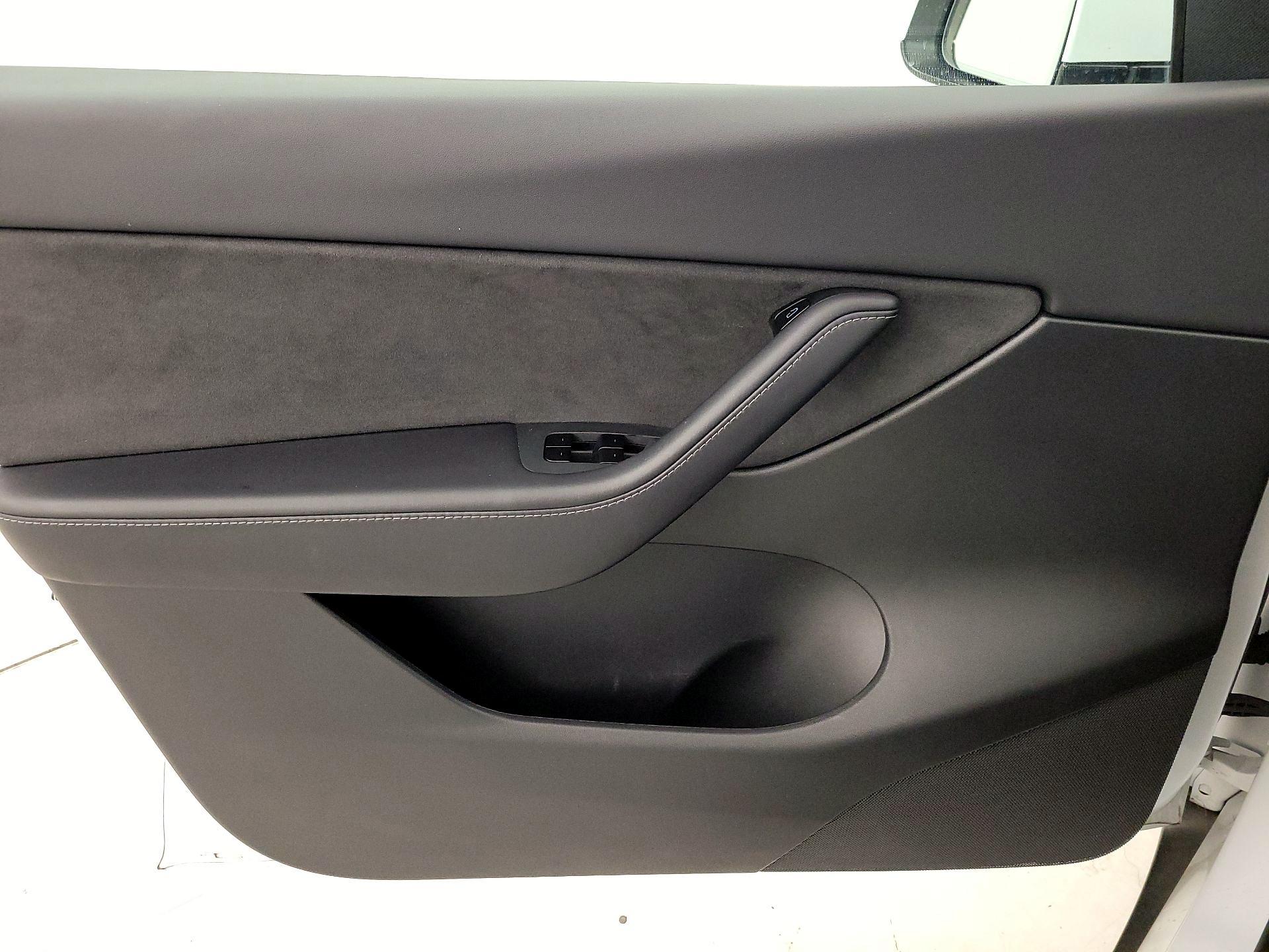 Thumbnail: 2021 Tesla Model Y - 12