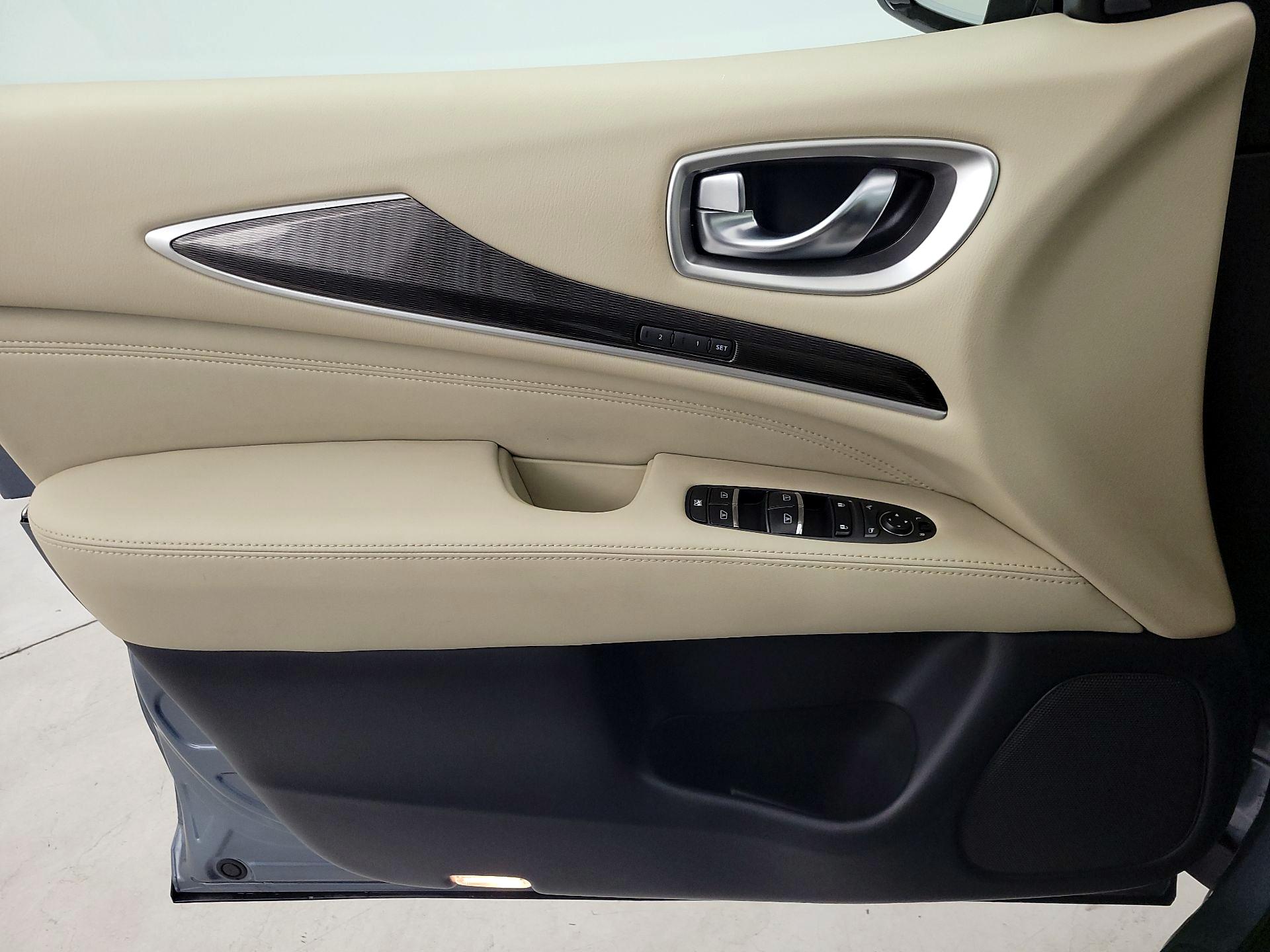 Thumbnail: 2018 INFINITI QX60 - 12