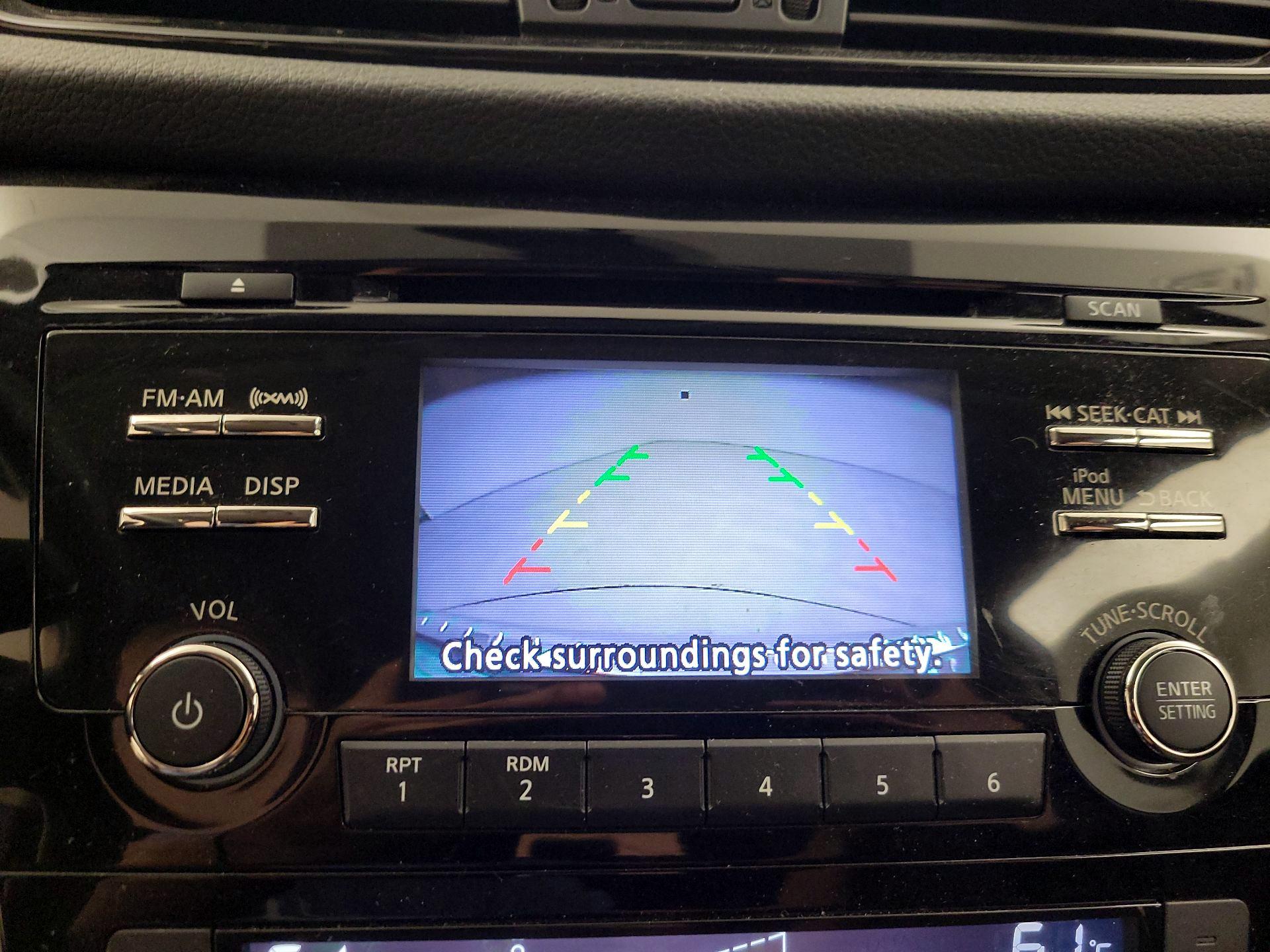 Thumbnail: 2018 Nissan Rogue Sport - 14