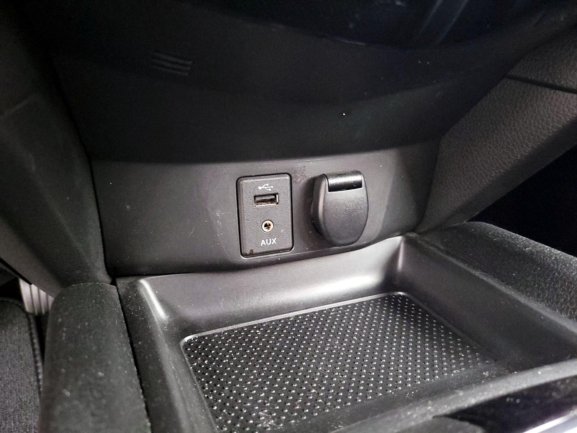 Thumbnail: 2018 Nissan Rogue Sport - 18