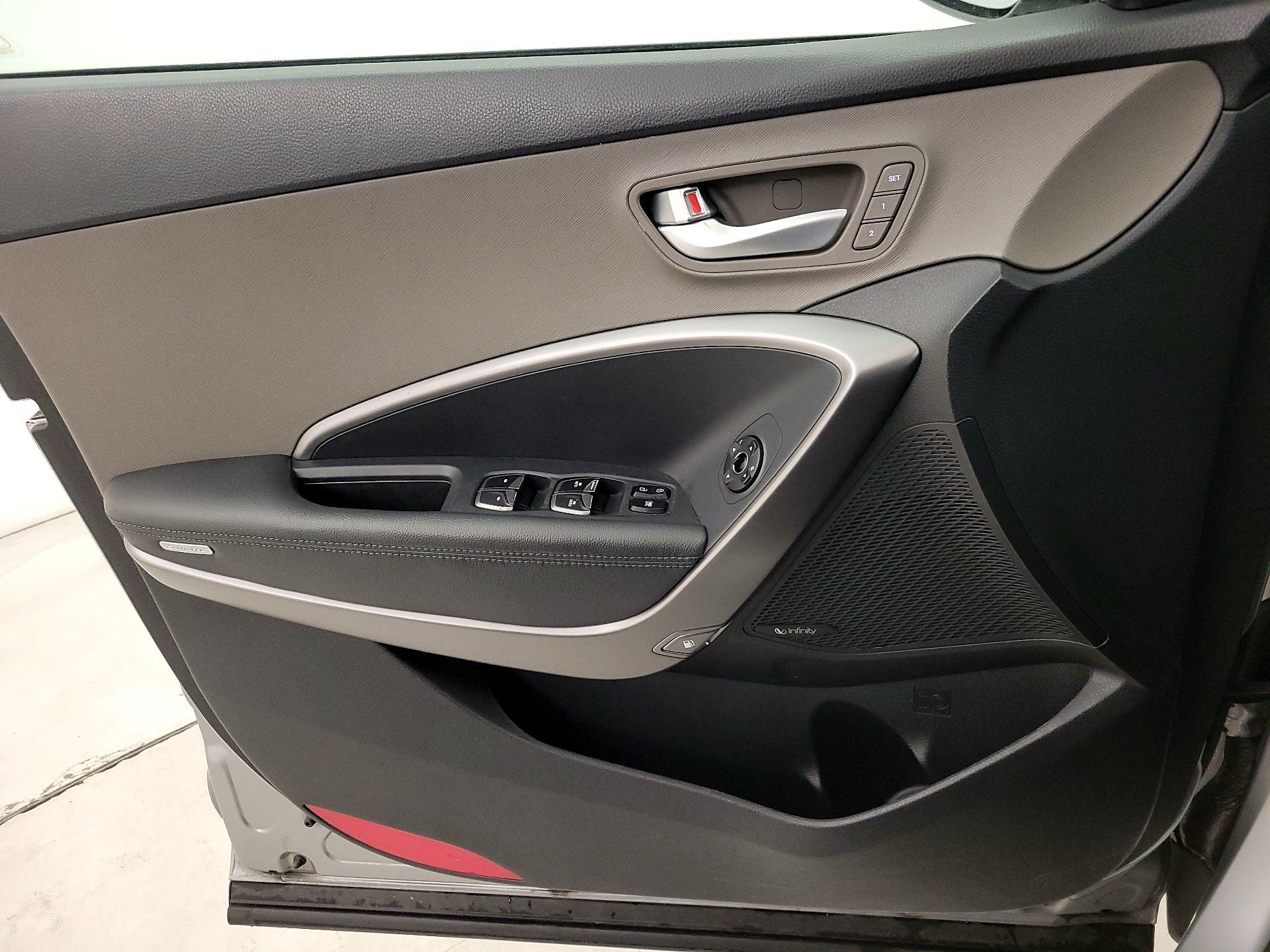 Thumbnail: 2019 Hyundai Santa Fe - 12