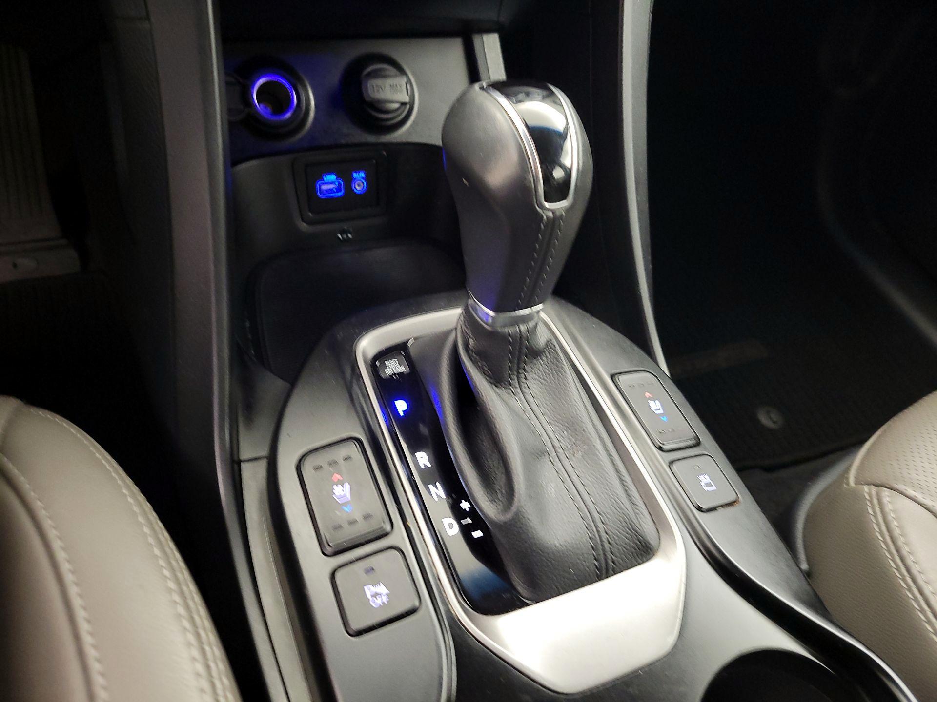 Thumbnail: 2019 Hyundai Santa Fe - 18