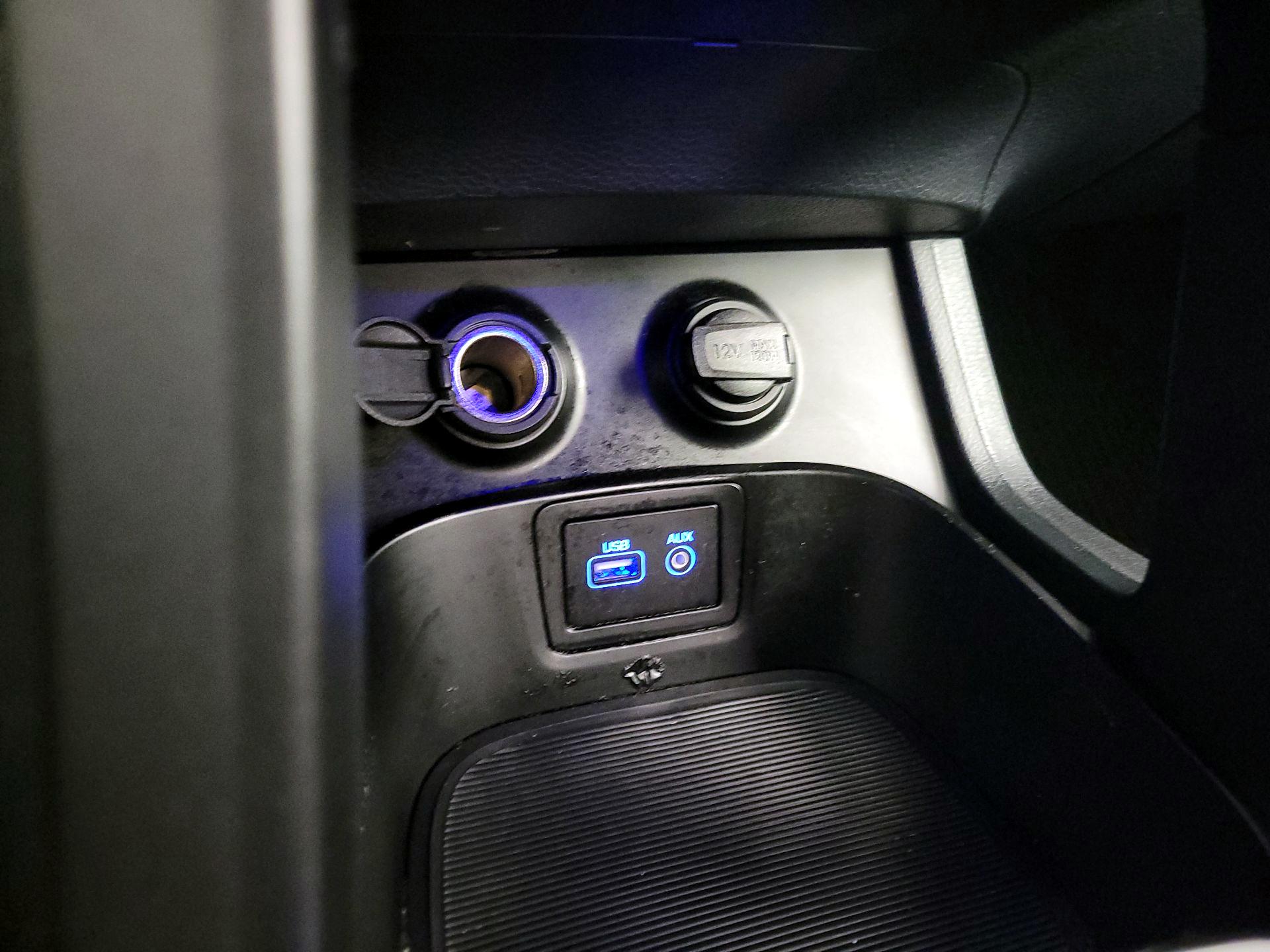 Thumbnail: 2019 Hyundai Santa Fe - 19