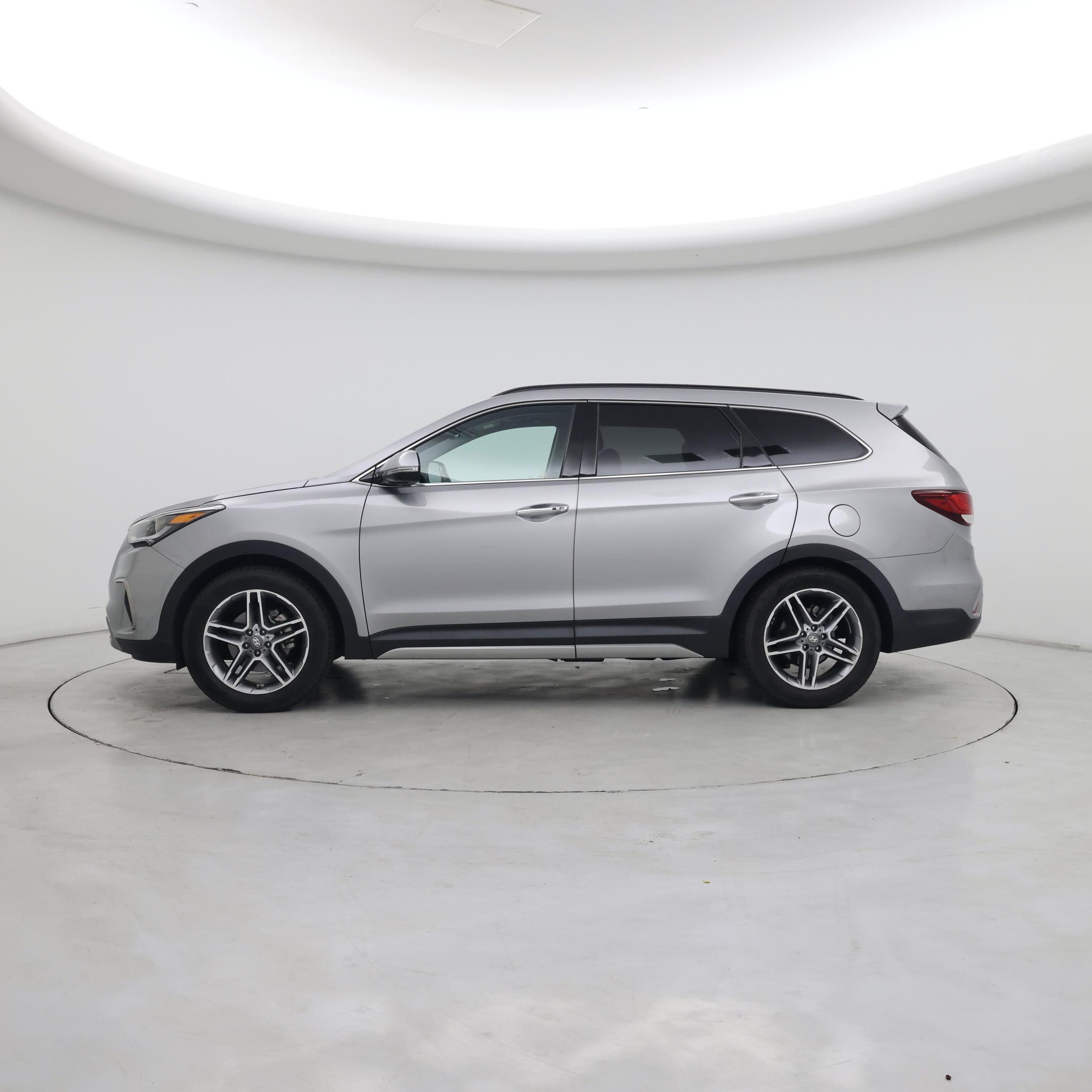 Thumbnail: 2019 Hyundai Santa Fe - 3