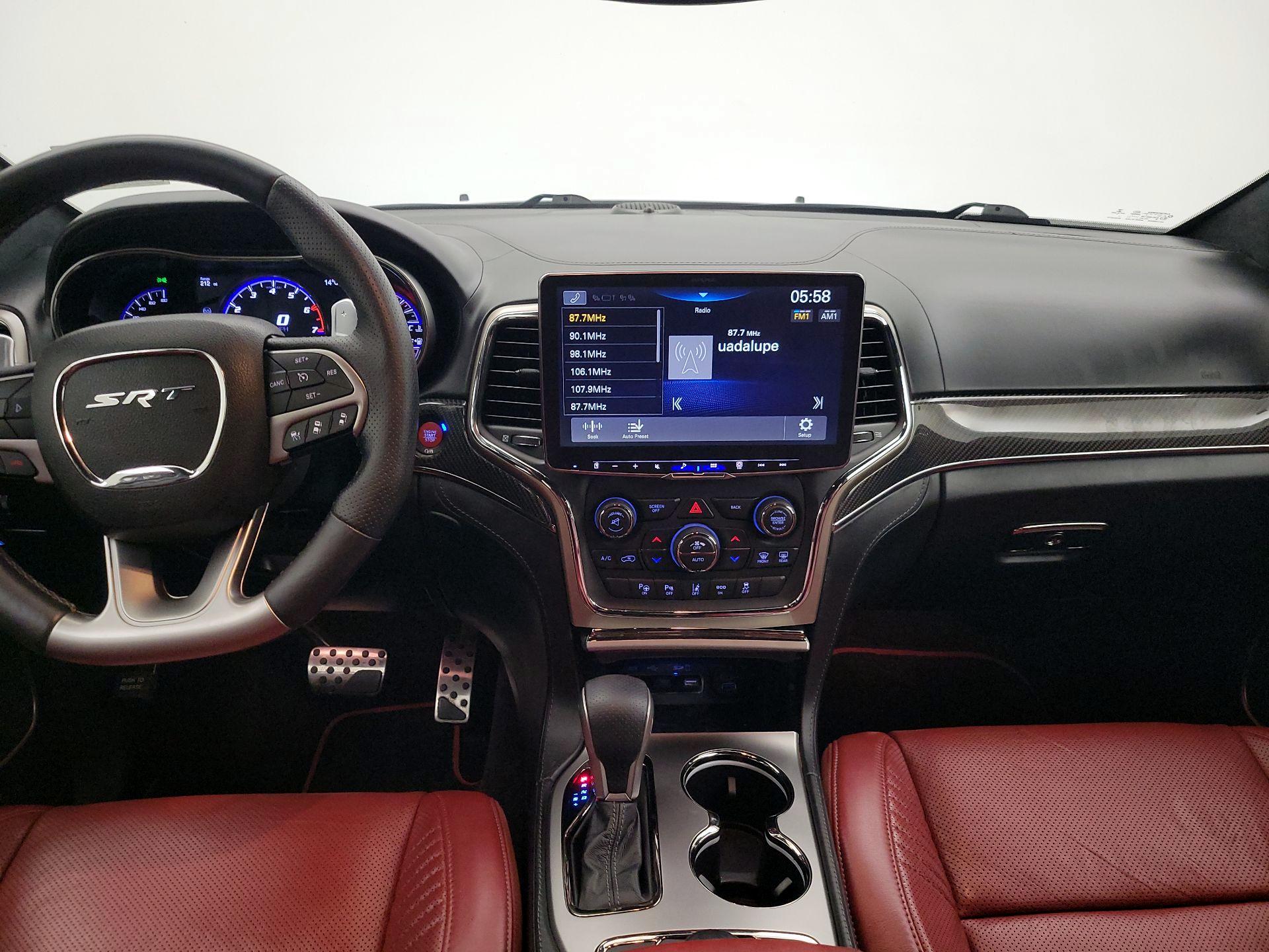 Thumbnail: 2017 Jeep Grand Cherokee - 9