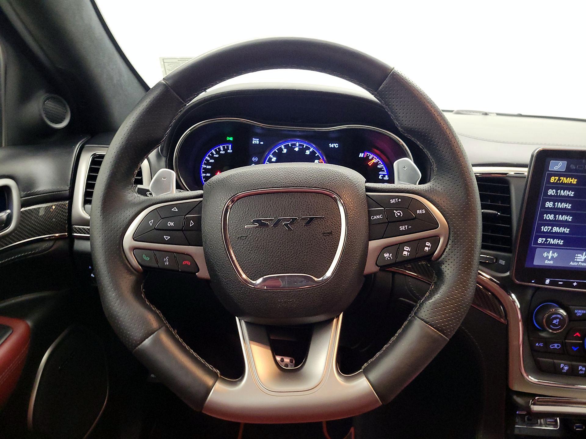 Thumbnail: 2017 Jeep Grand Cherokee - 10