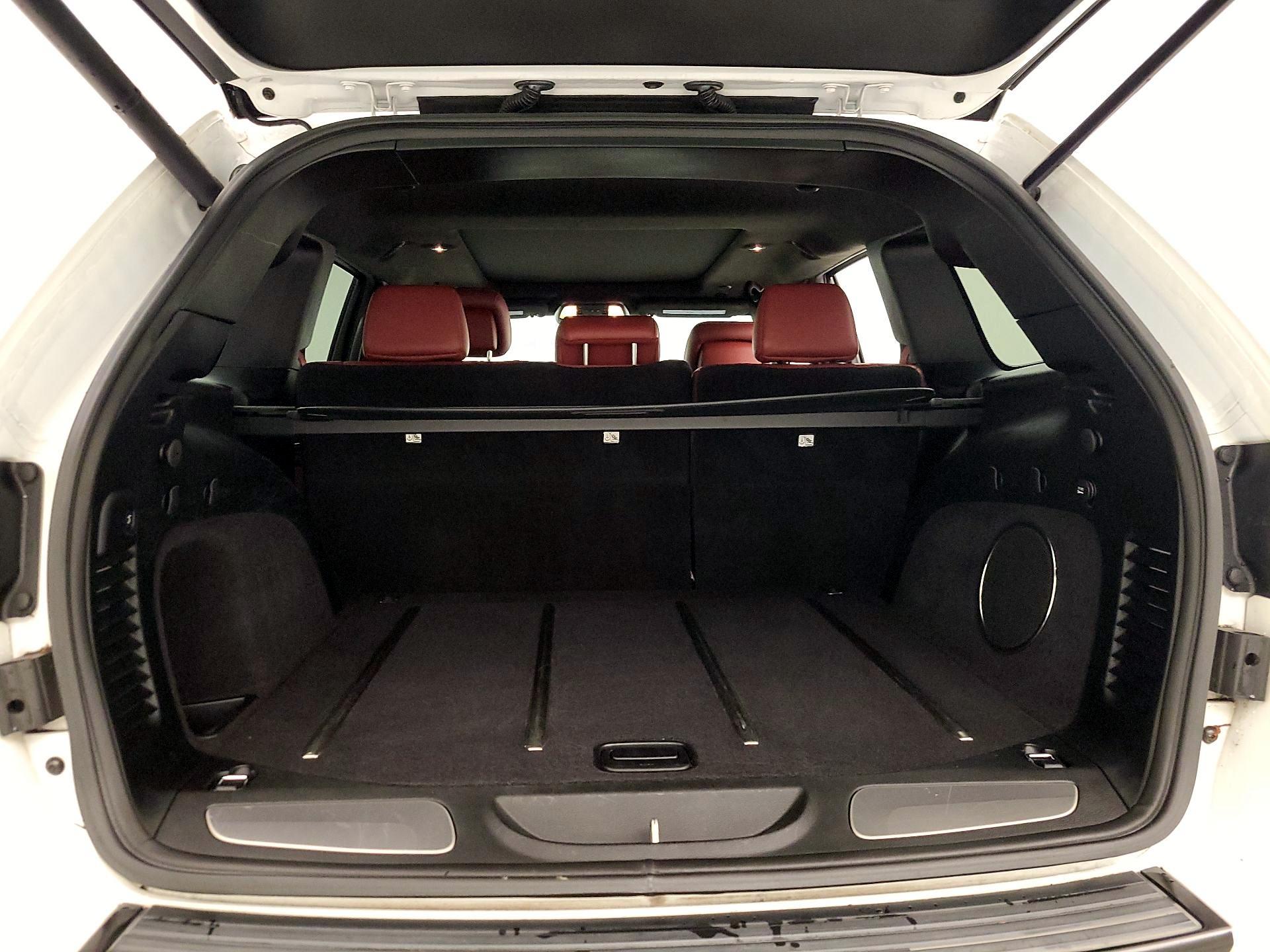 Thumbnail: 2017 Jeep Grand Cherokee - 19