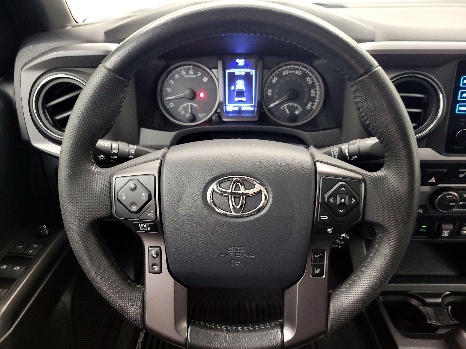 Thumbnail: 2019 Toyota Tacoma - 10