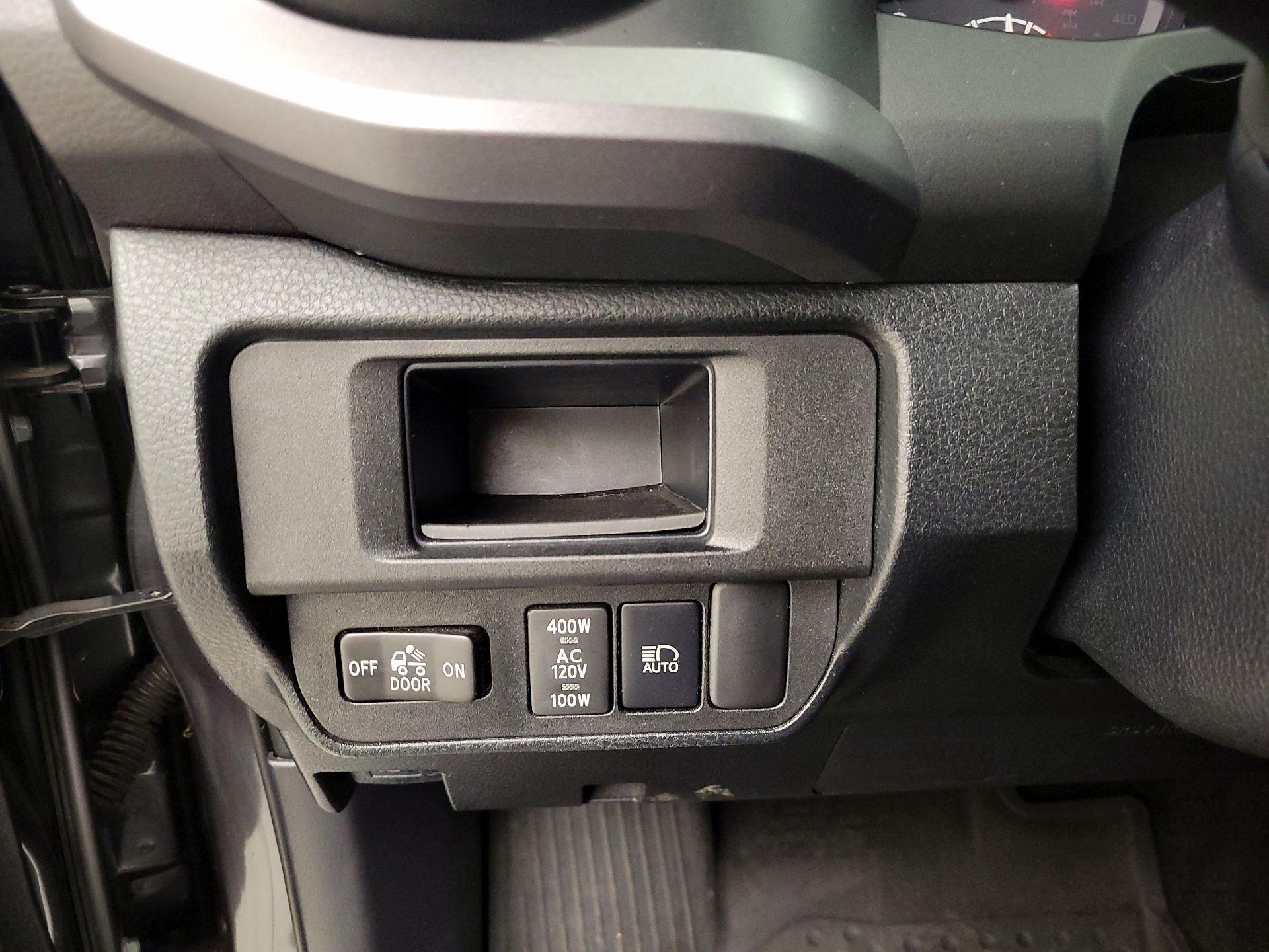 Thumbnail: 2019 Toyota Tacoma - 13