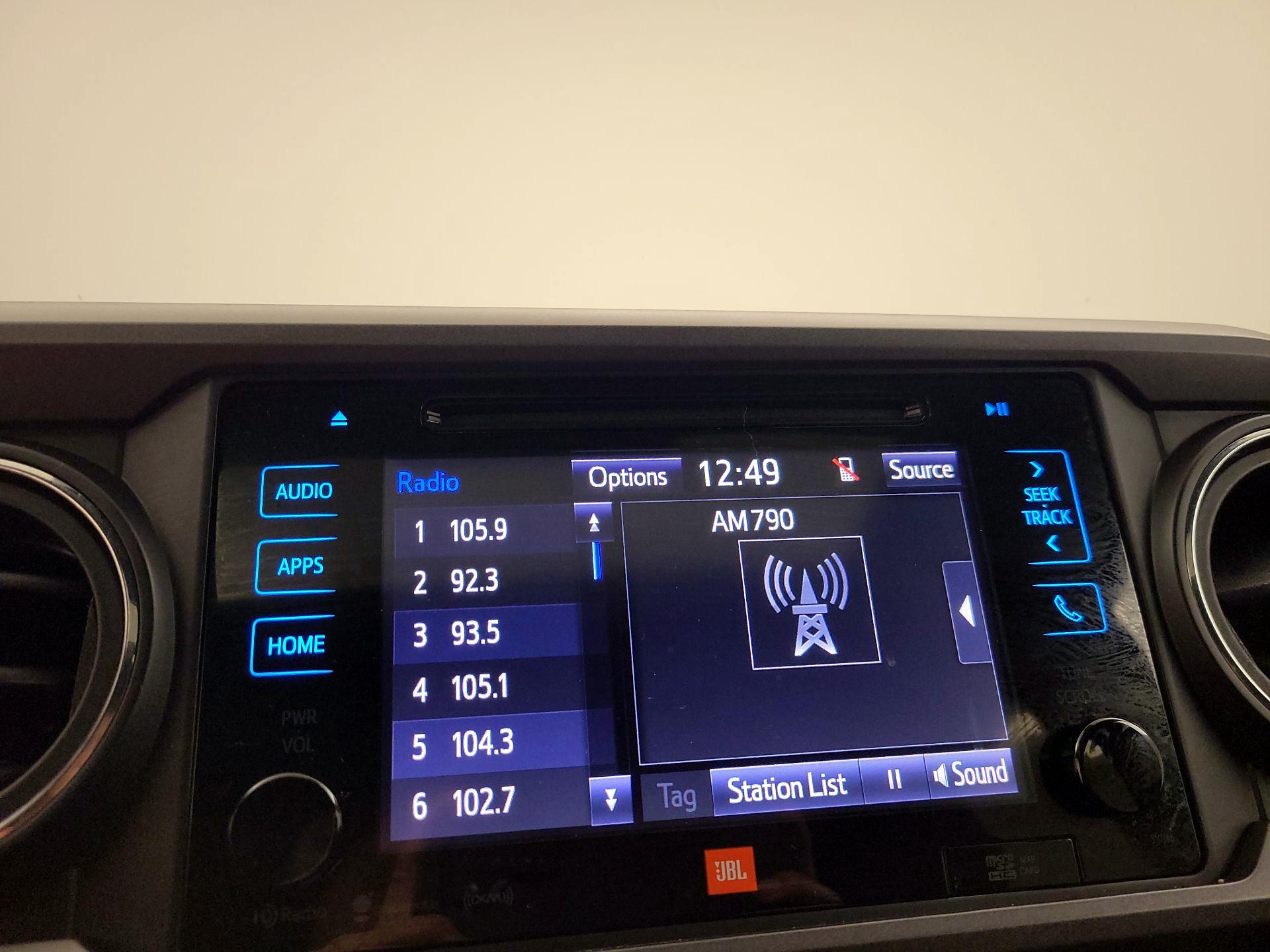 Thumbnail: 2019 Toyota Tacoma - 15