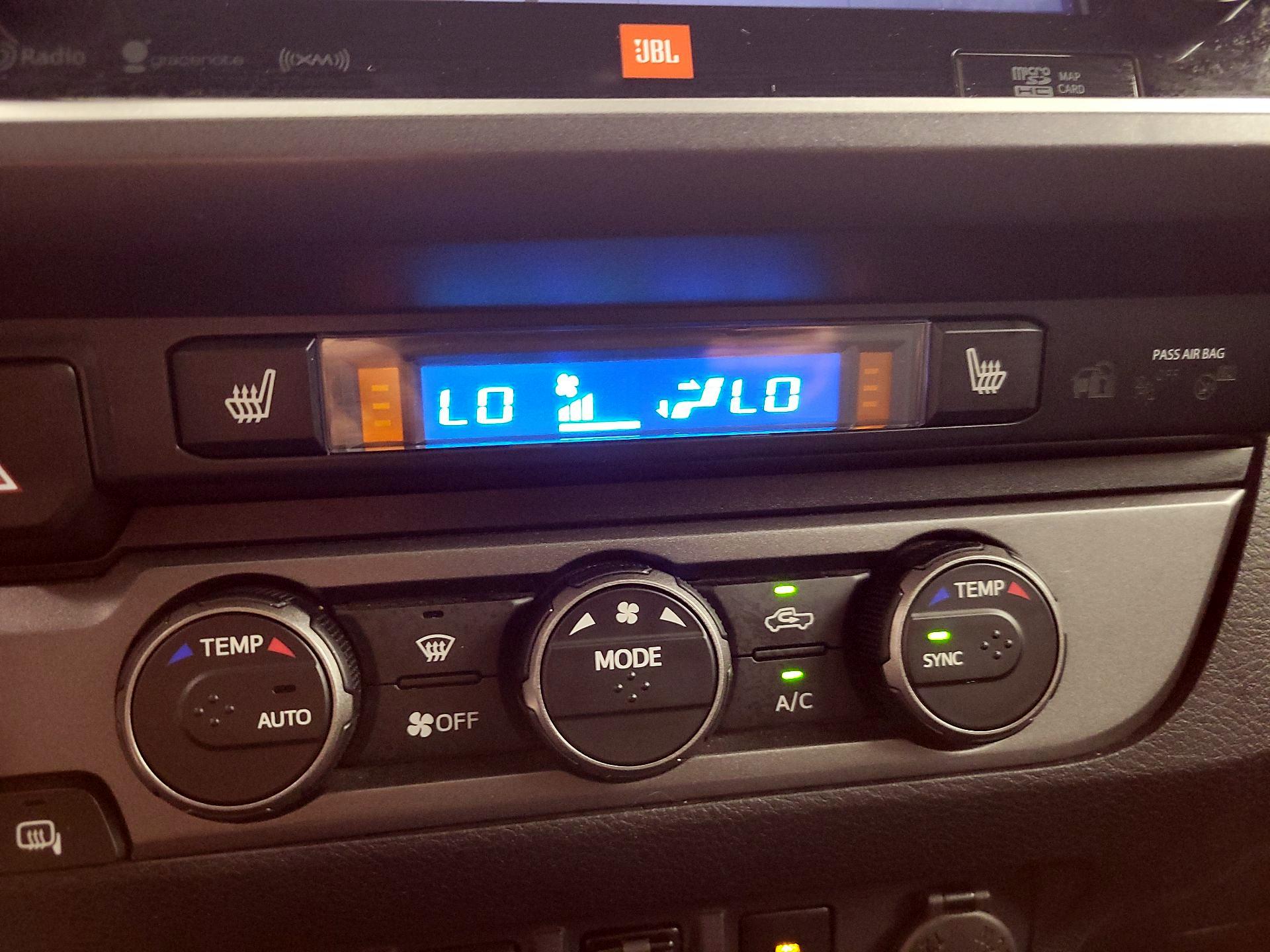 Thumbnail: 2019 Toyota Tacoma - 16