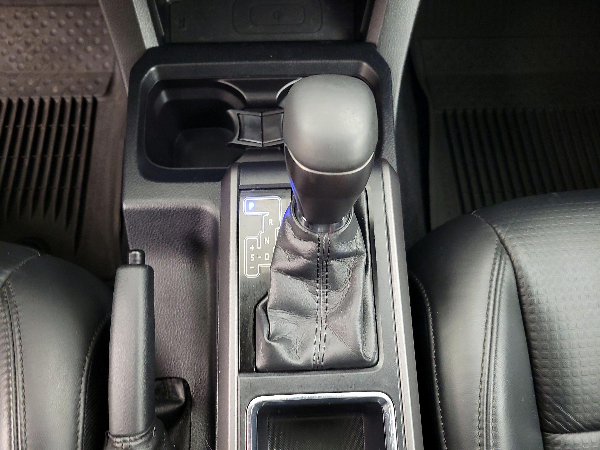 Thumbnail: 2019 Toyota Tacoma - 17