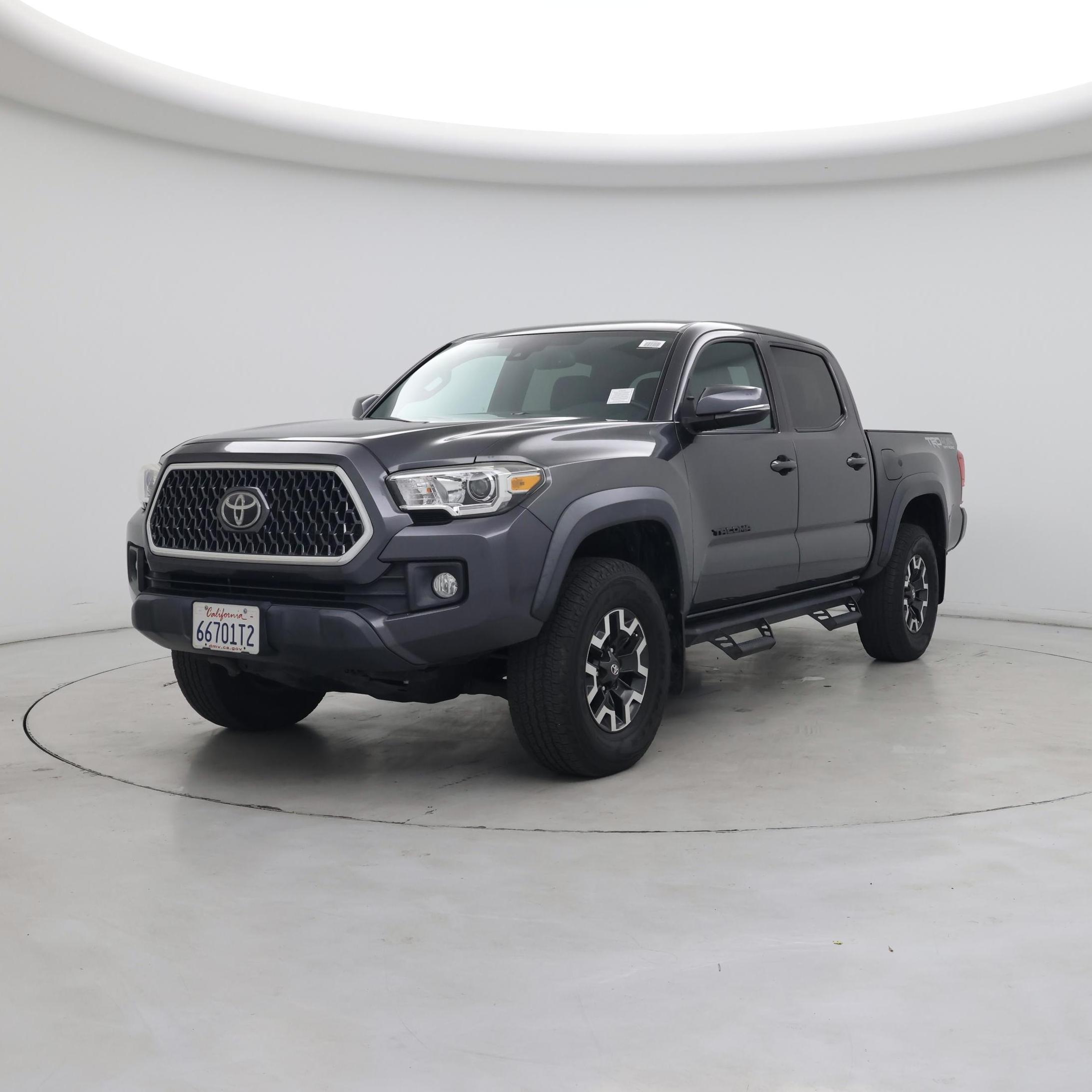 Thumbnail: 2019 Toyota Tacoma - 4