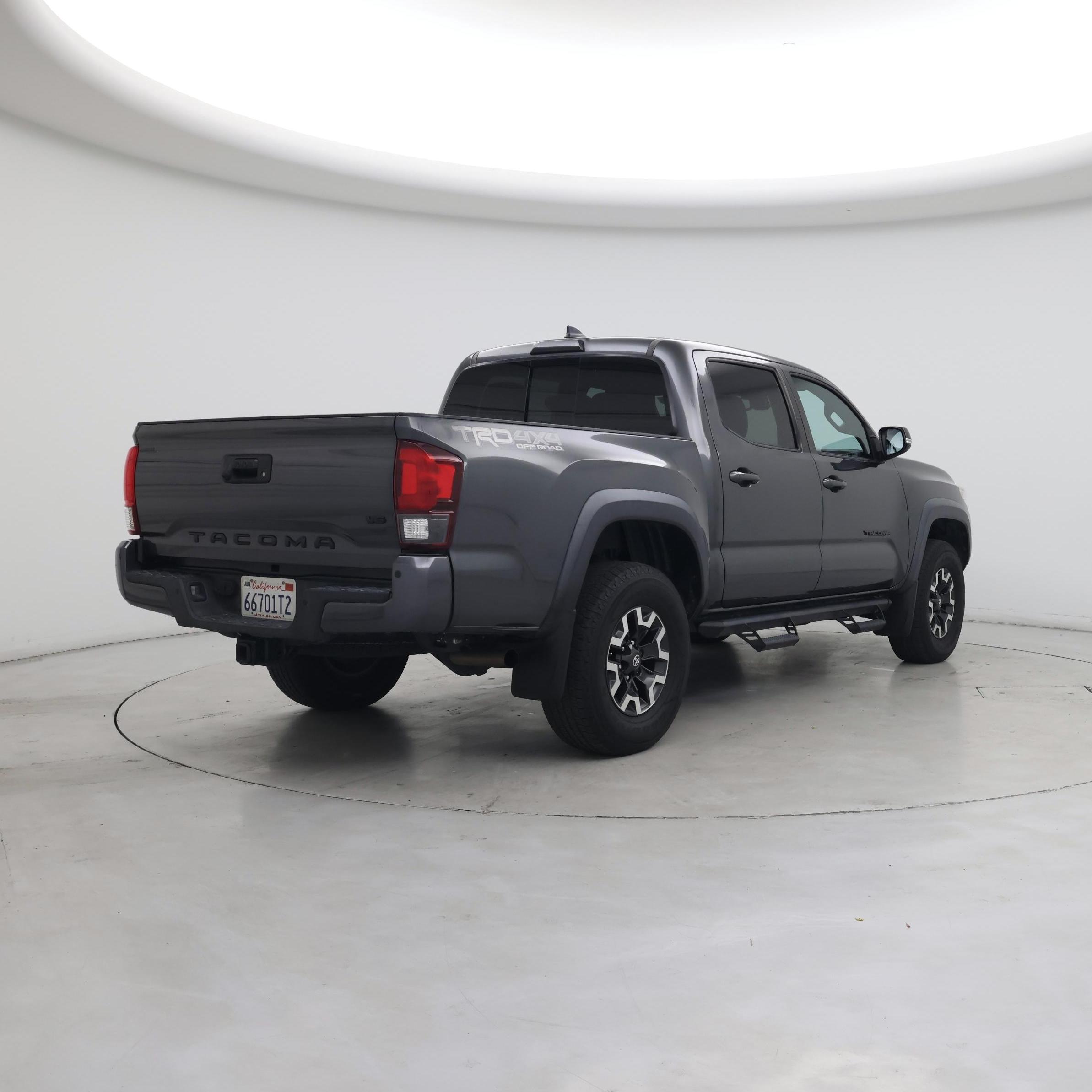 Thumbnail: 2019 Toyota Tacoma - 8