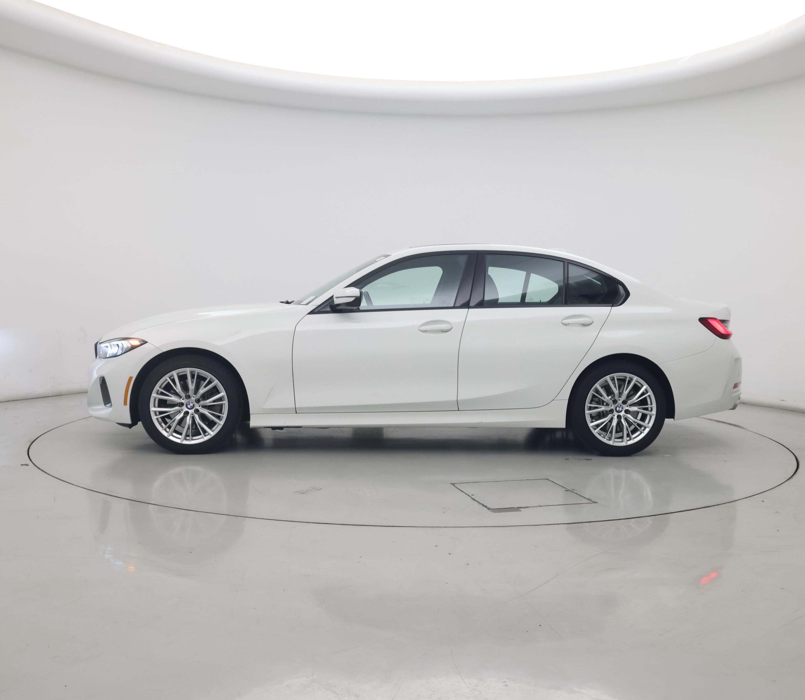 Thumbnail: 2023 BMW 3 Series - 3