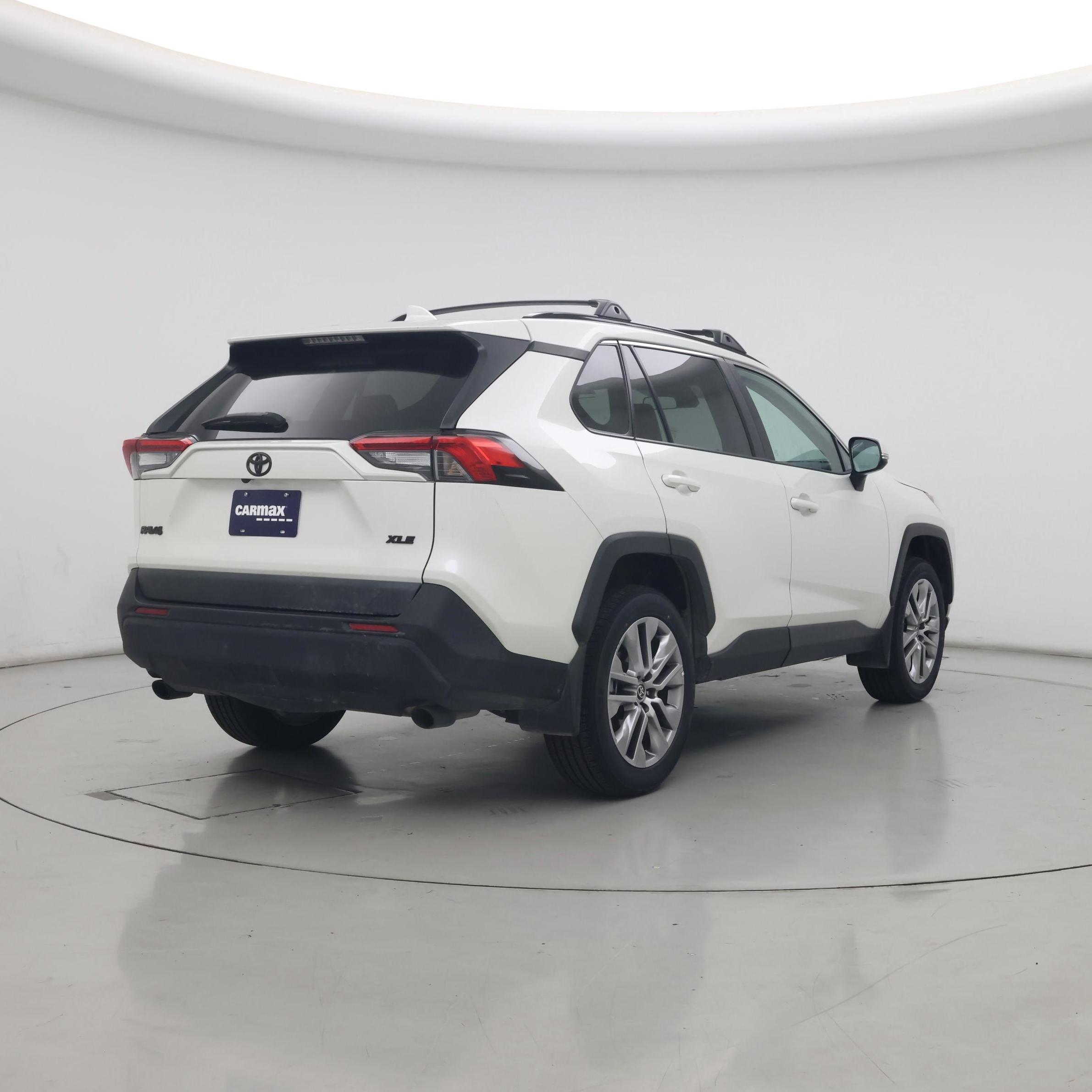 Thumbnail: 2022 Toyota RAV4 - 8