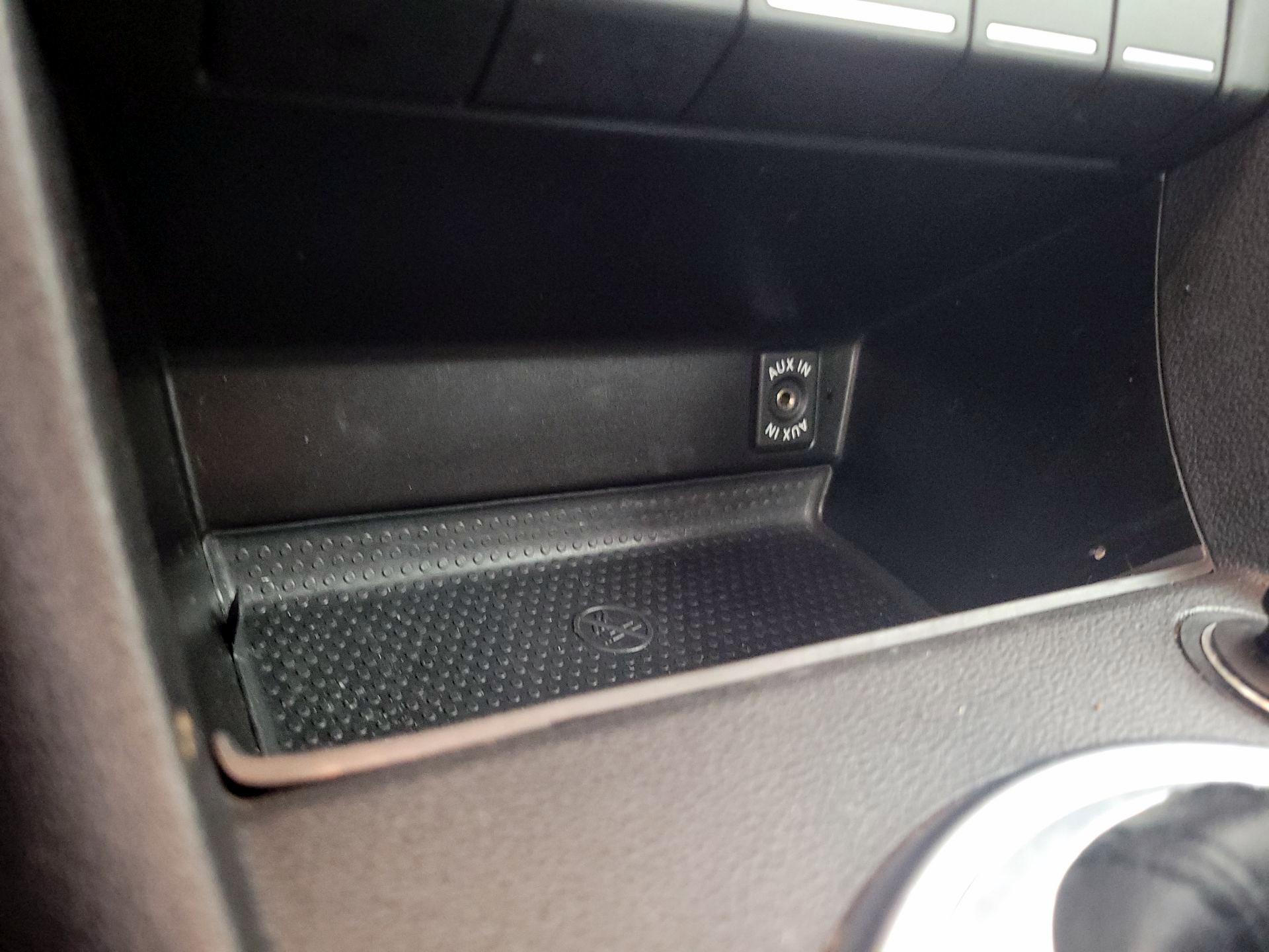 Thumbnail: 2014 Volkswagen Beetle - 17