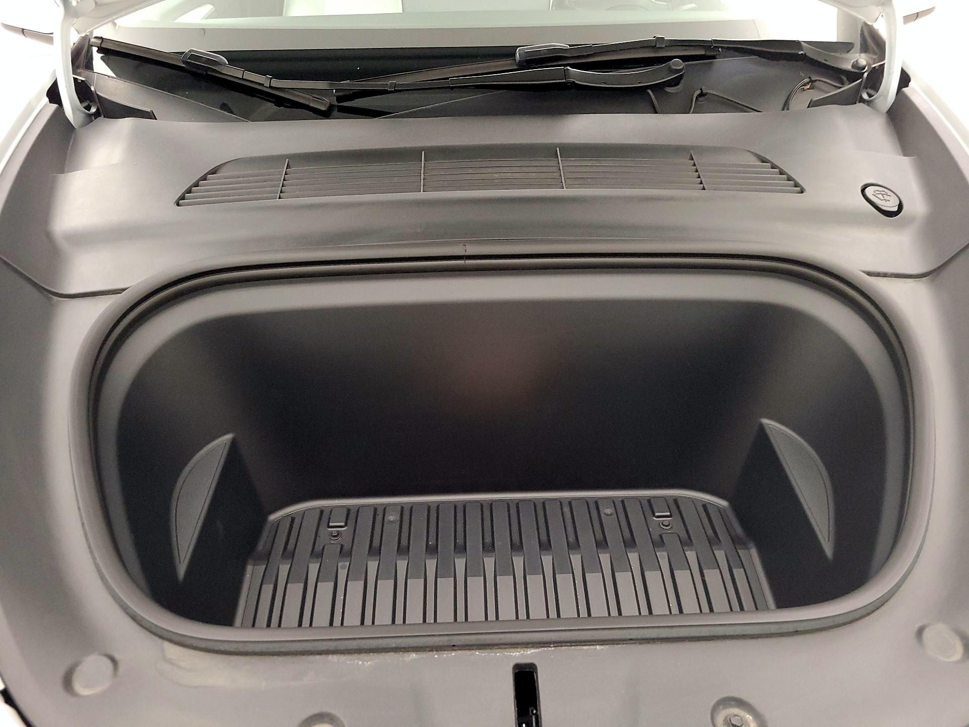 Thumbnail: 2024 Tesla Model Y - 20