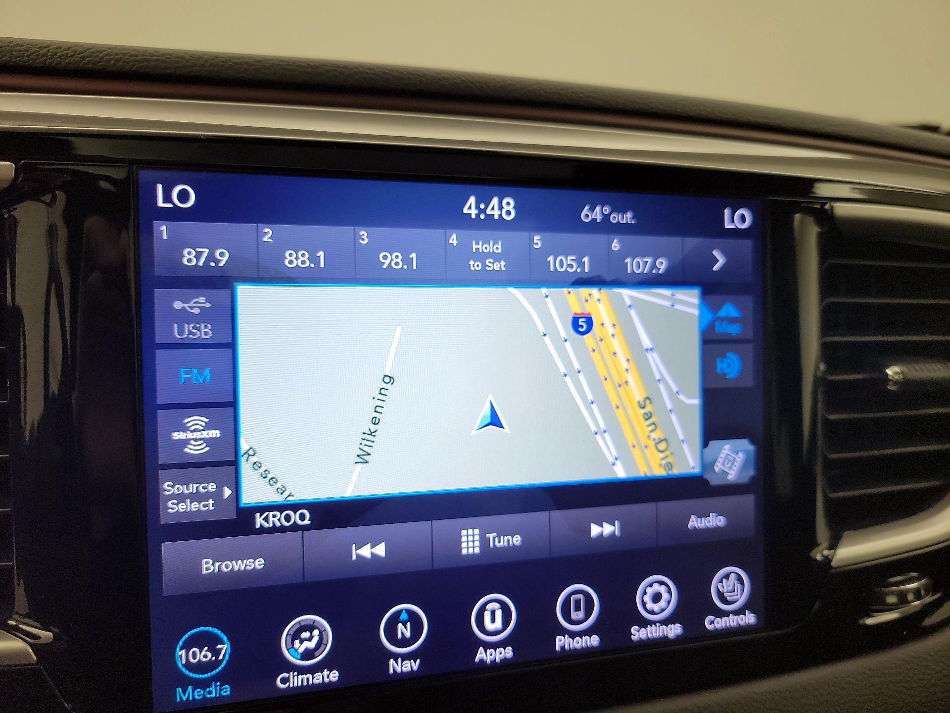 Thumbnail: 2020 Chrysler Pacifica - 16