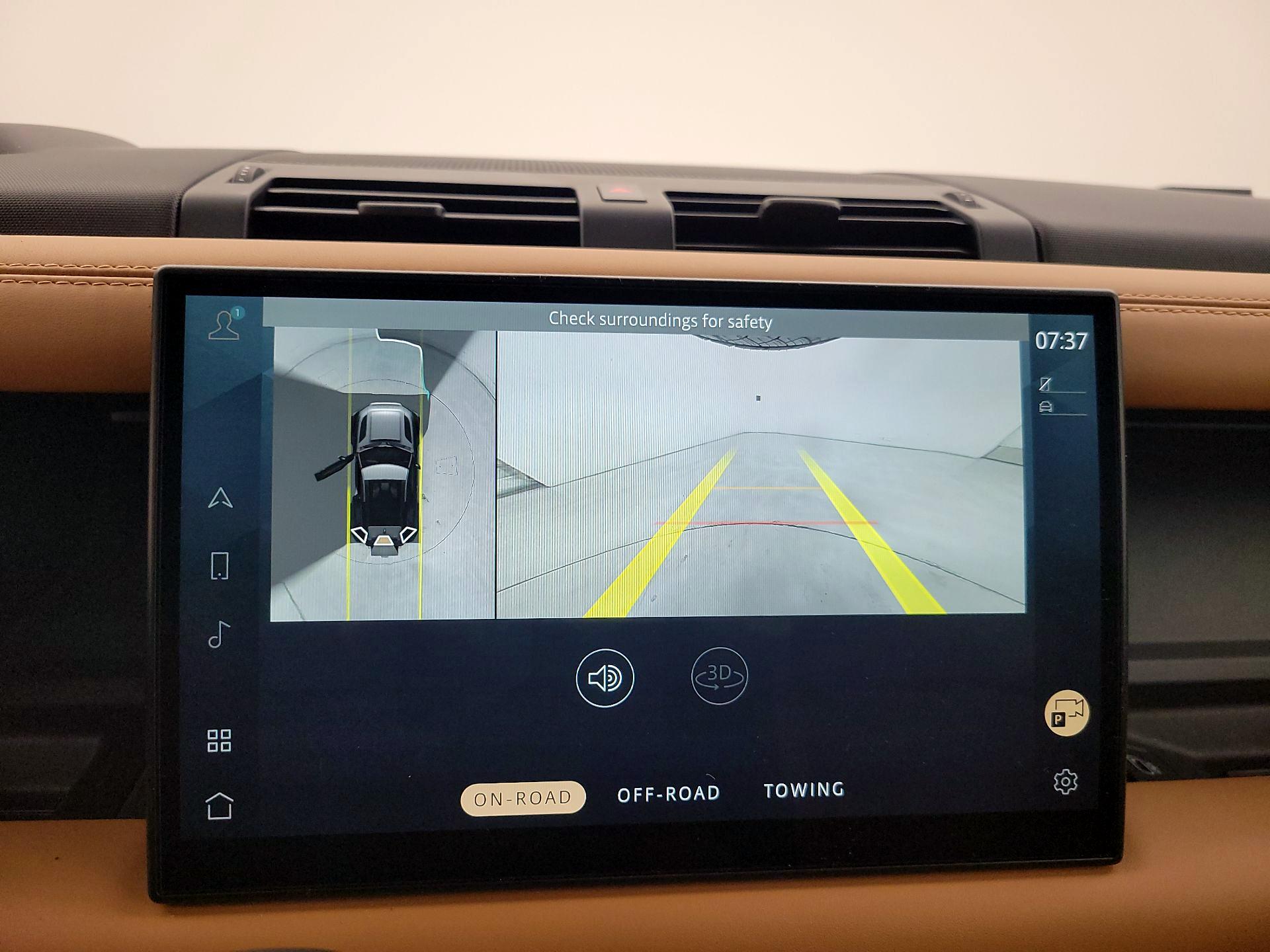 Thumbnail: 2023 Land Rover Defender - 14