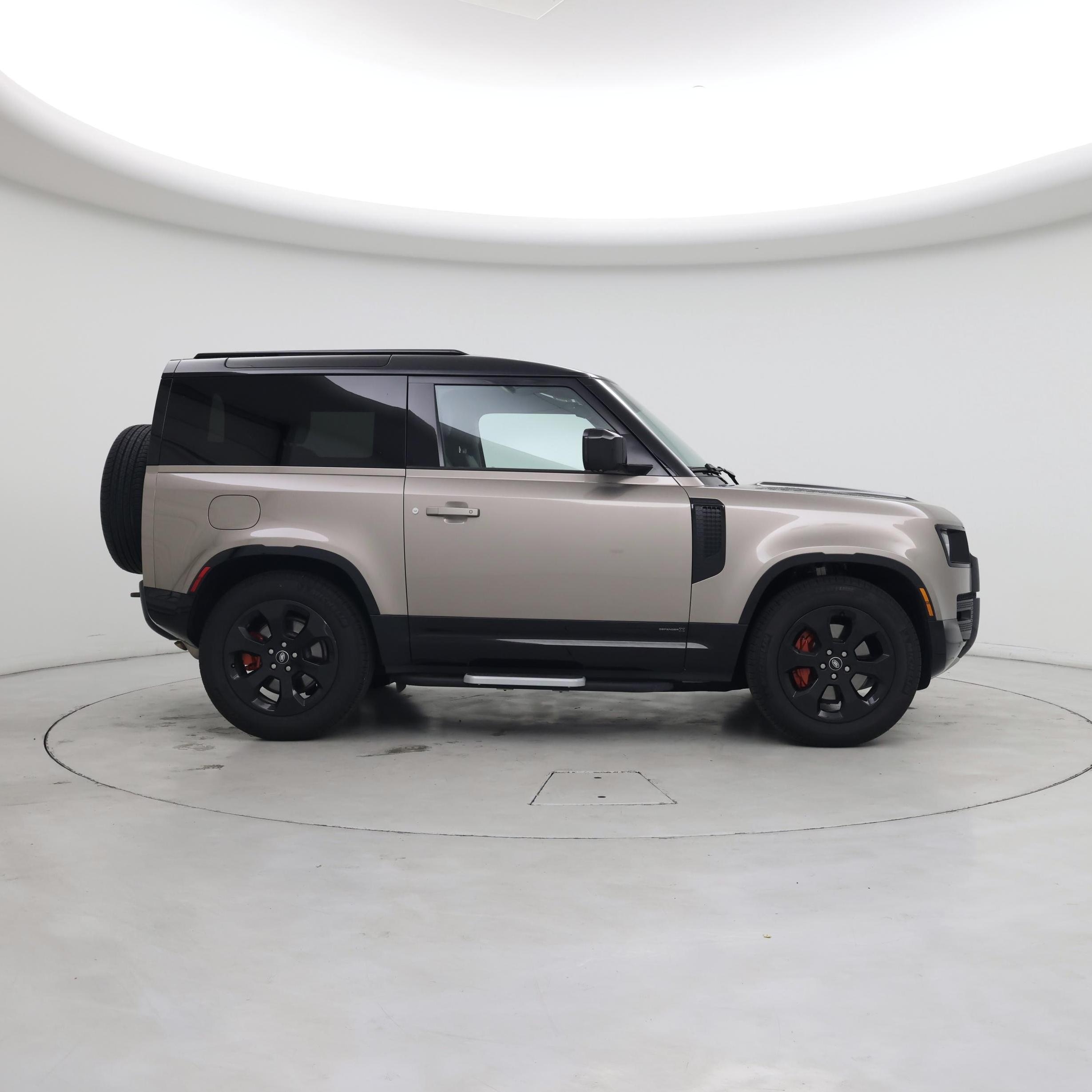 Thumbnail: 2023 Land Rover Defender - 7