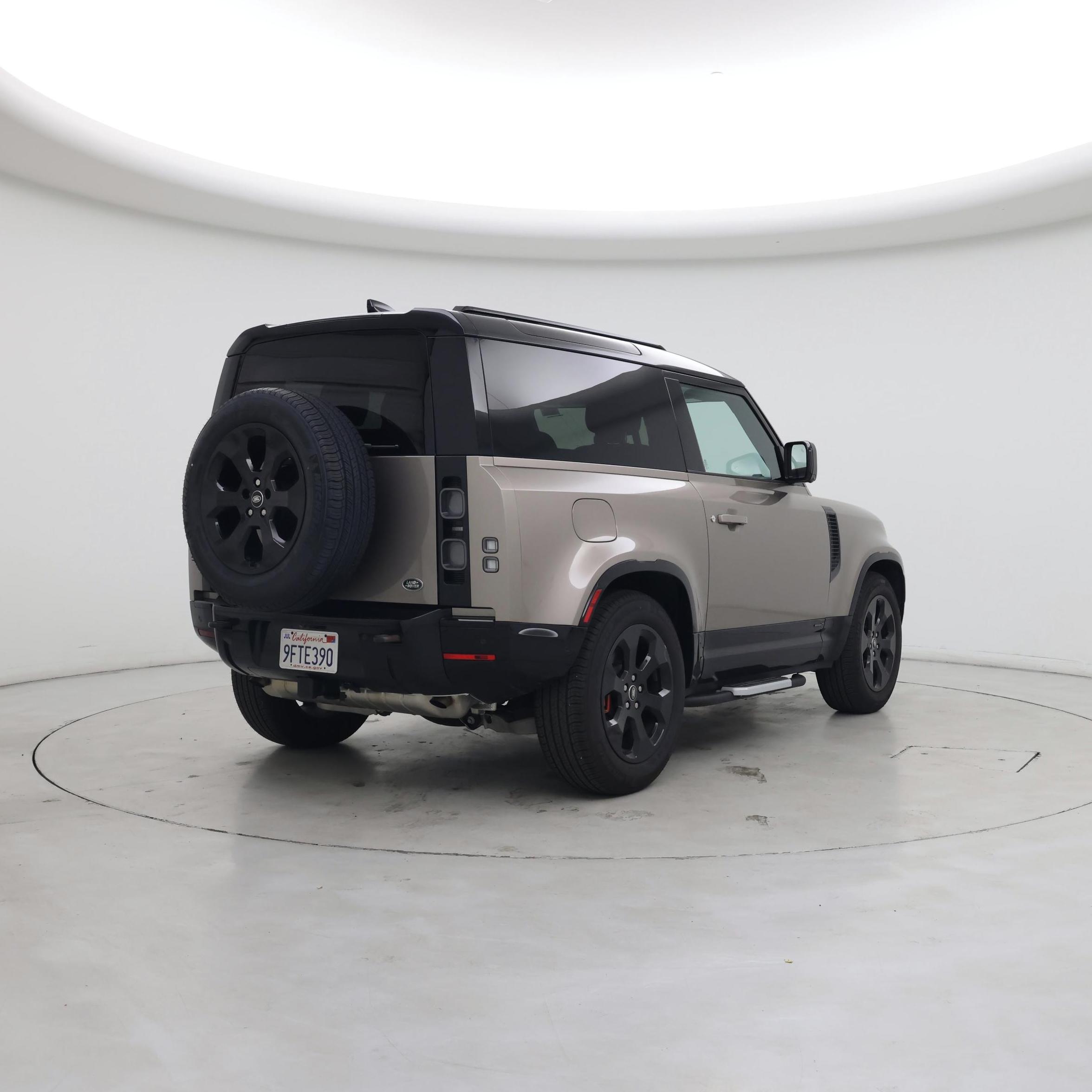 Thumbnail: 2023 Land Rover Defender - 8