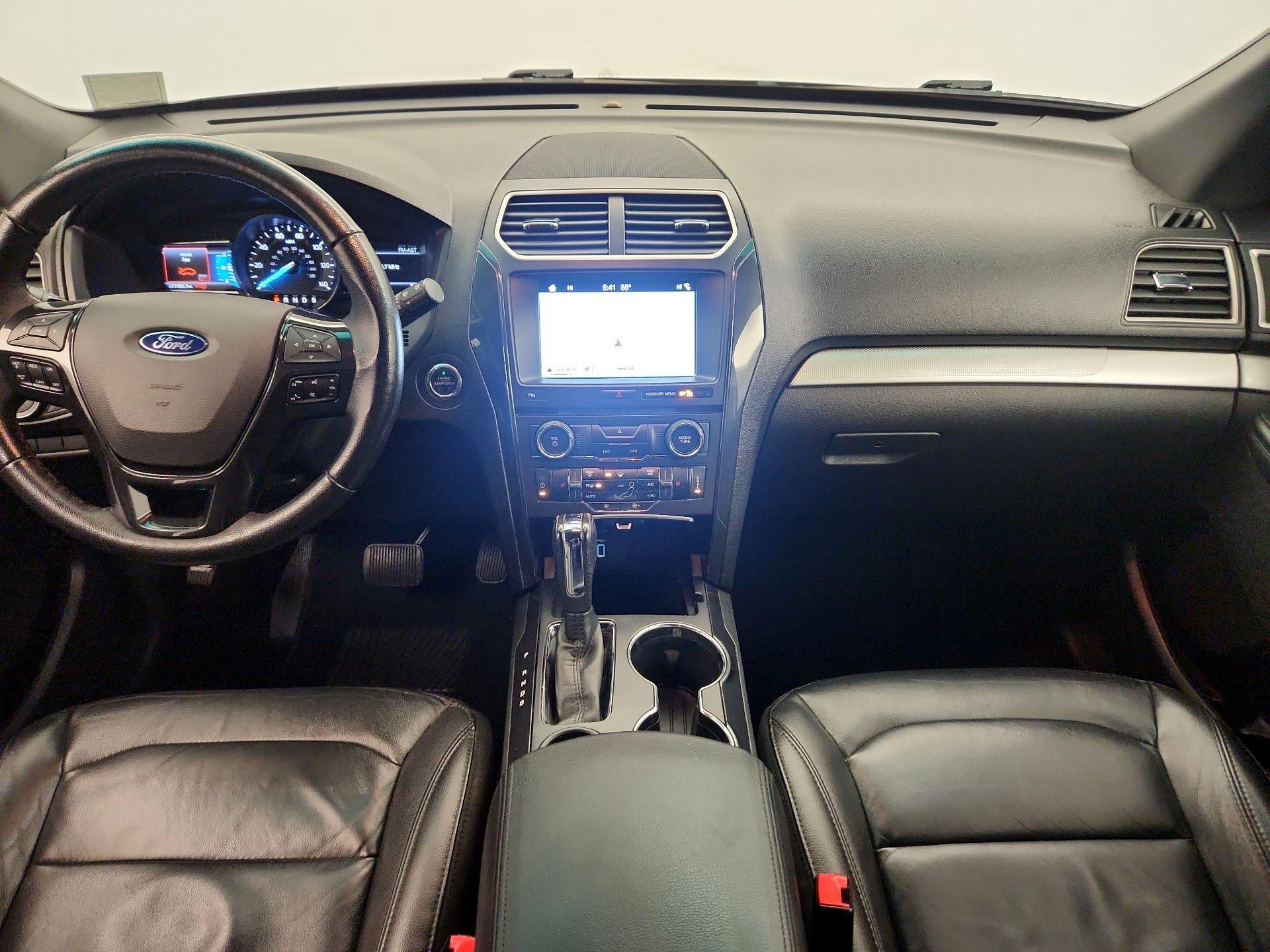 Thumbnail: 2017 Ford Explorer - 9