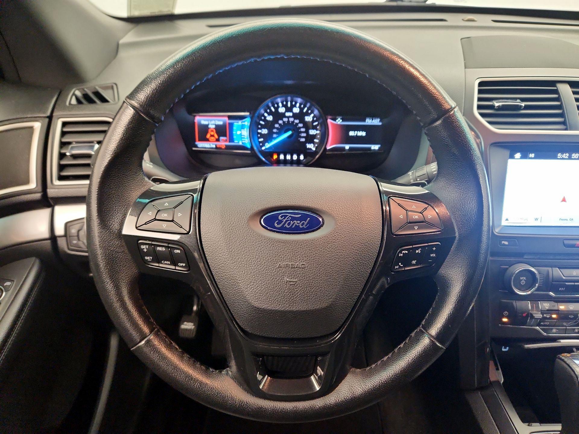 Thumbnail: 2017 Ford Explorer - 10