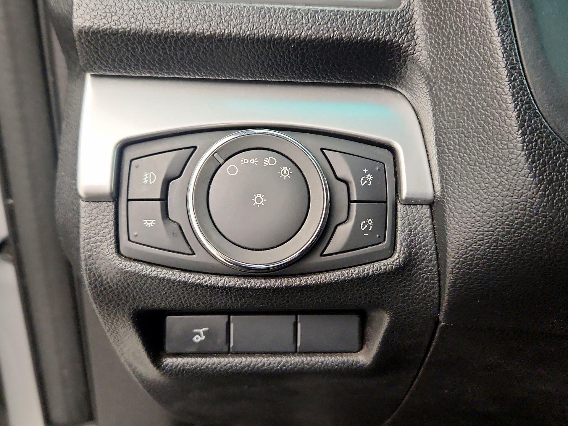 Thumbnail: 2017 Ford Explorer - 13