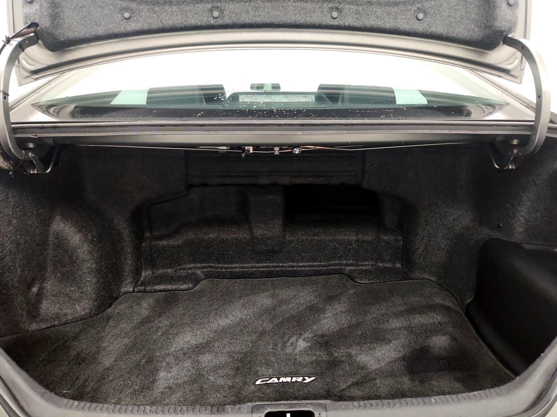 Thumbnail: 2014 Toyota Camry - 20