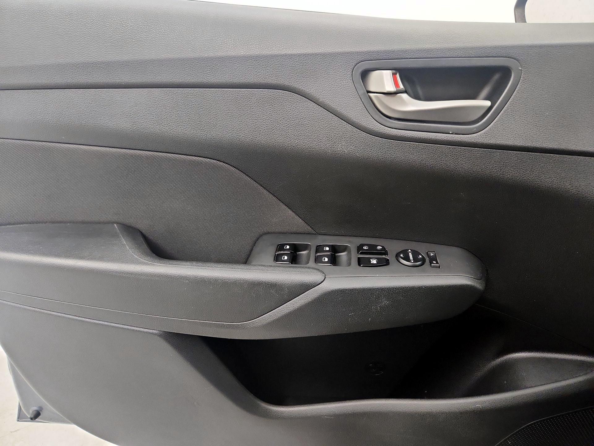 Thumbnail: 2019 Hyundai Accent - 12