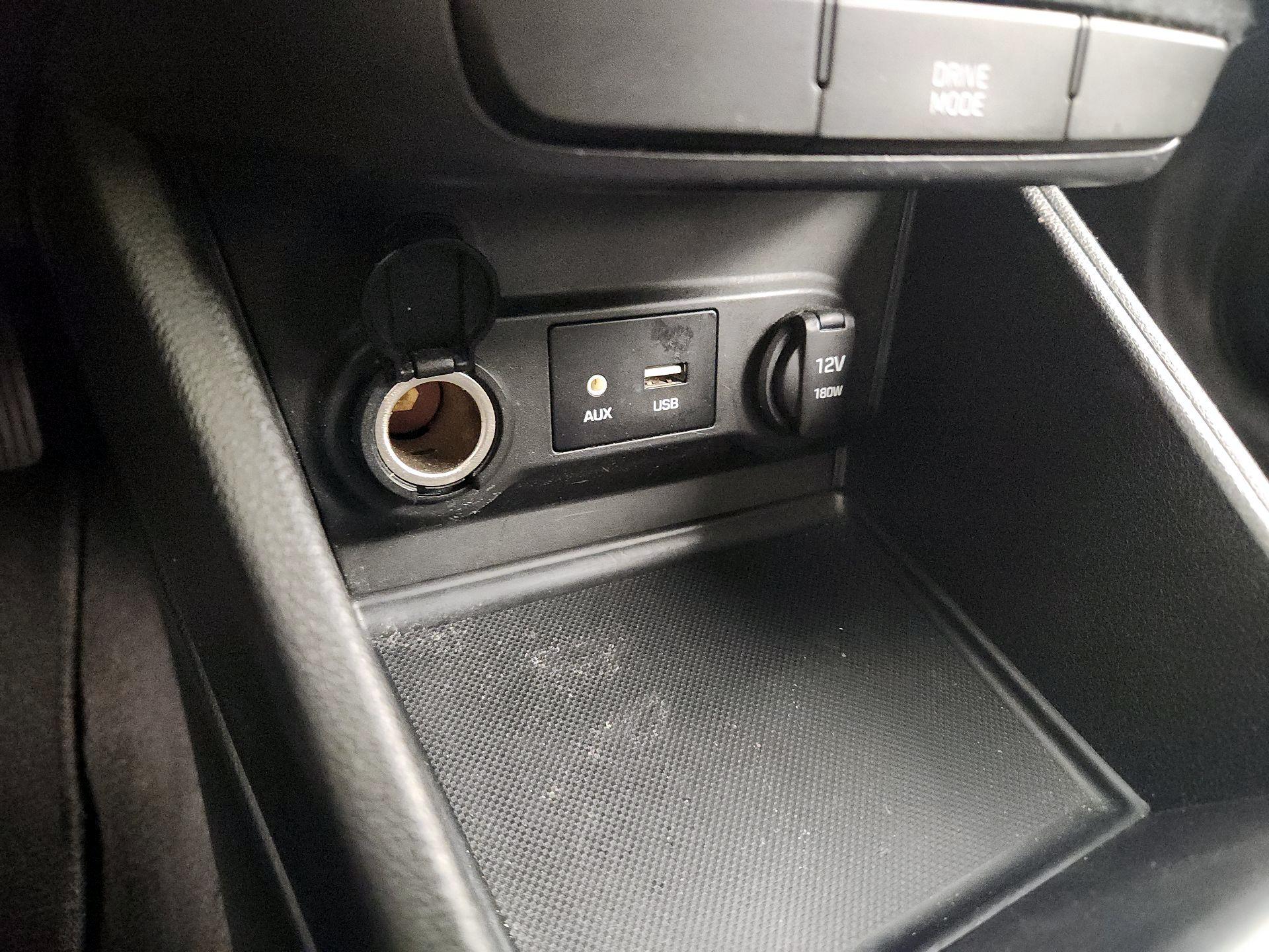 Thumbnail: 2019 Hyundai Accent - 18