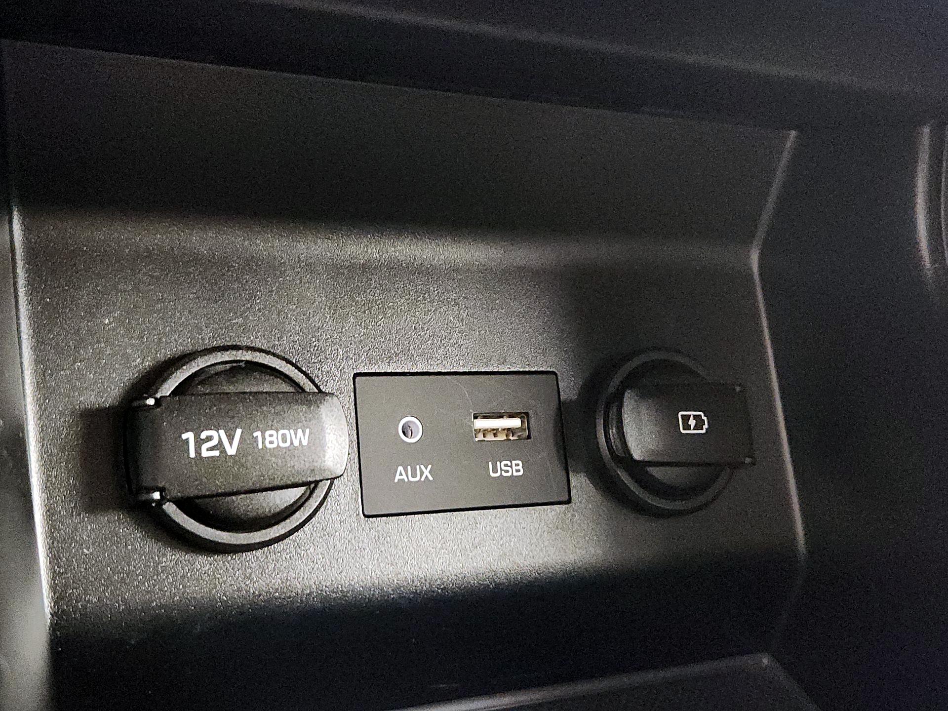 Thumbnail: 2020 Hyundai Elantra - 18