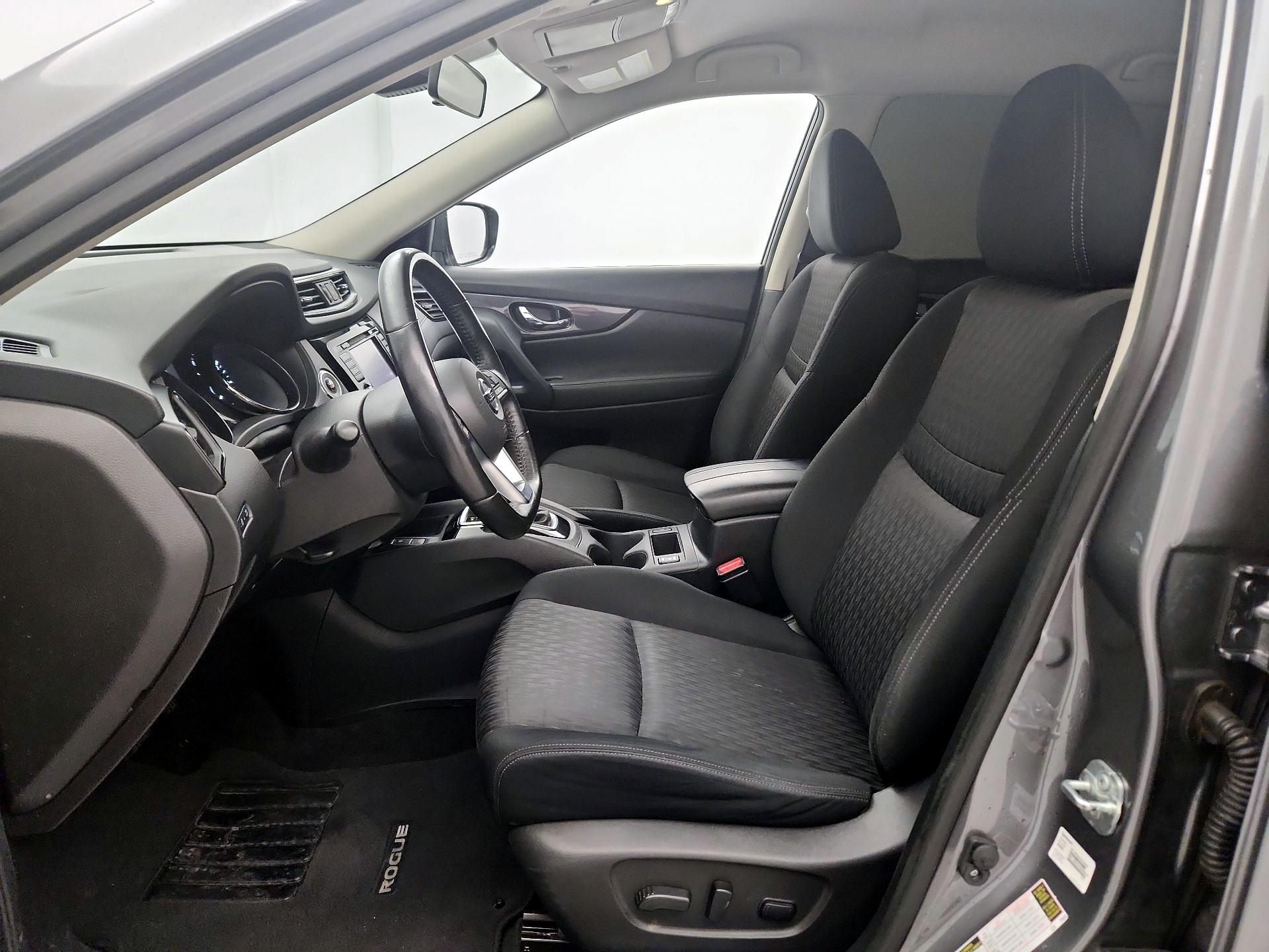 Thumbnail: 2019 Nissan Rogue - 11