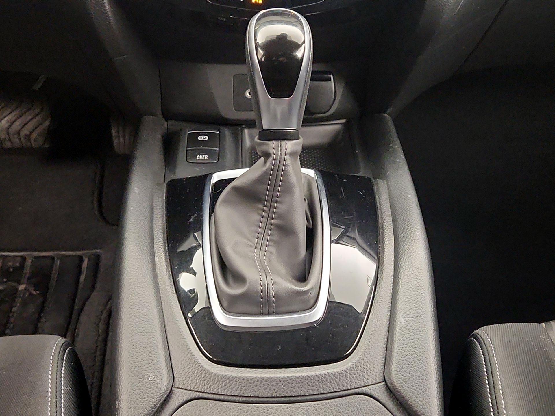 Thumbnail: 2019 Nissan Rogue - 18